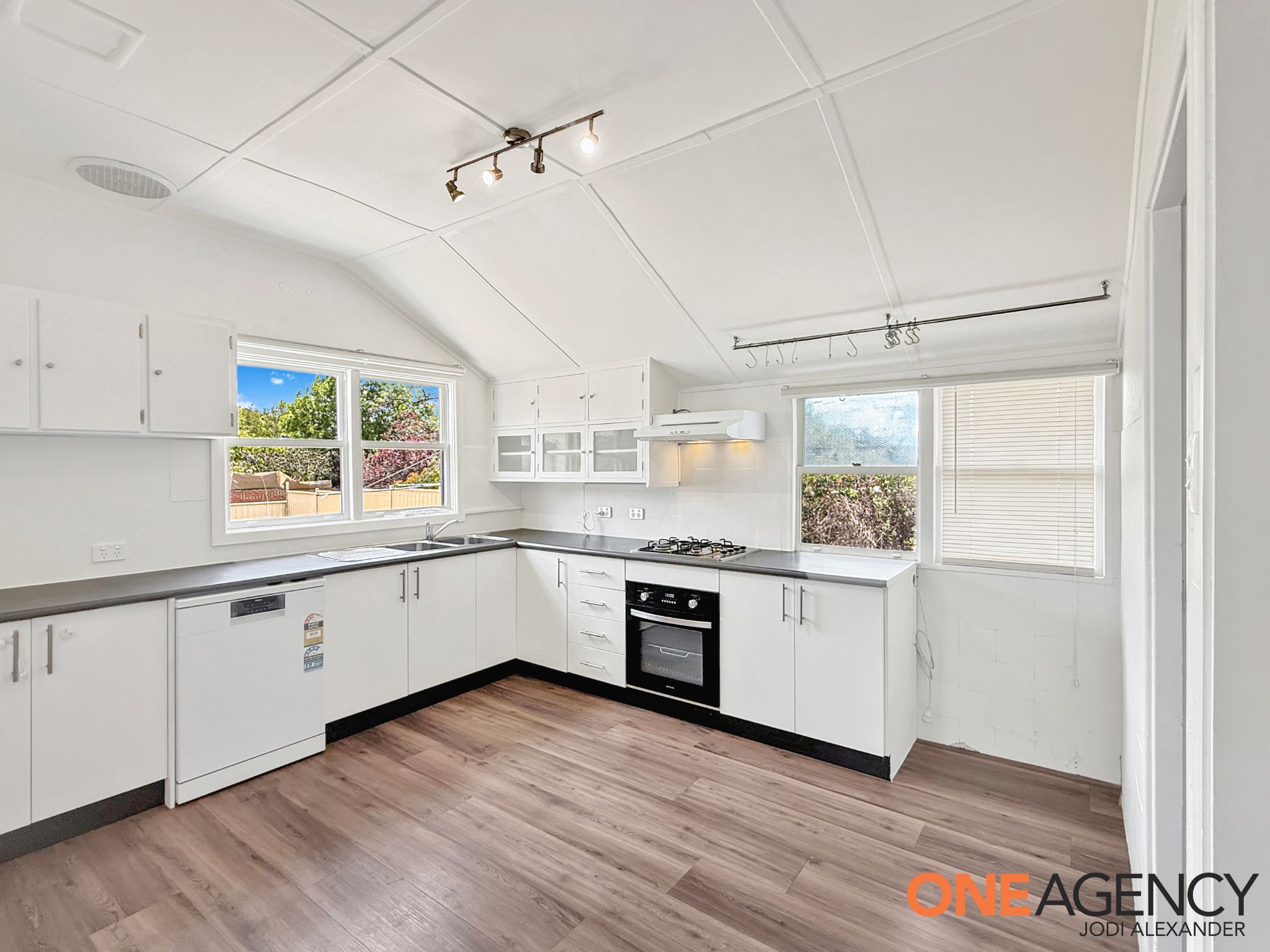 3-bedroom house at 3 Kanuna Place, Cooma, NSW 2630, Snowy Monaro, New South Wales