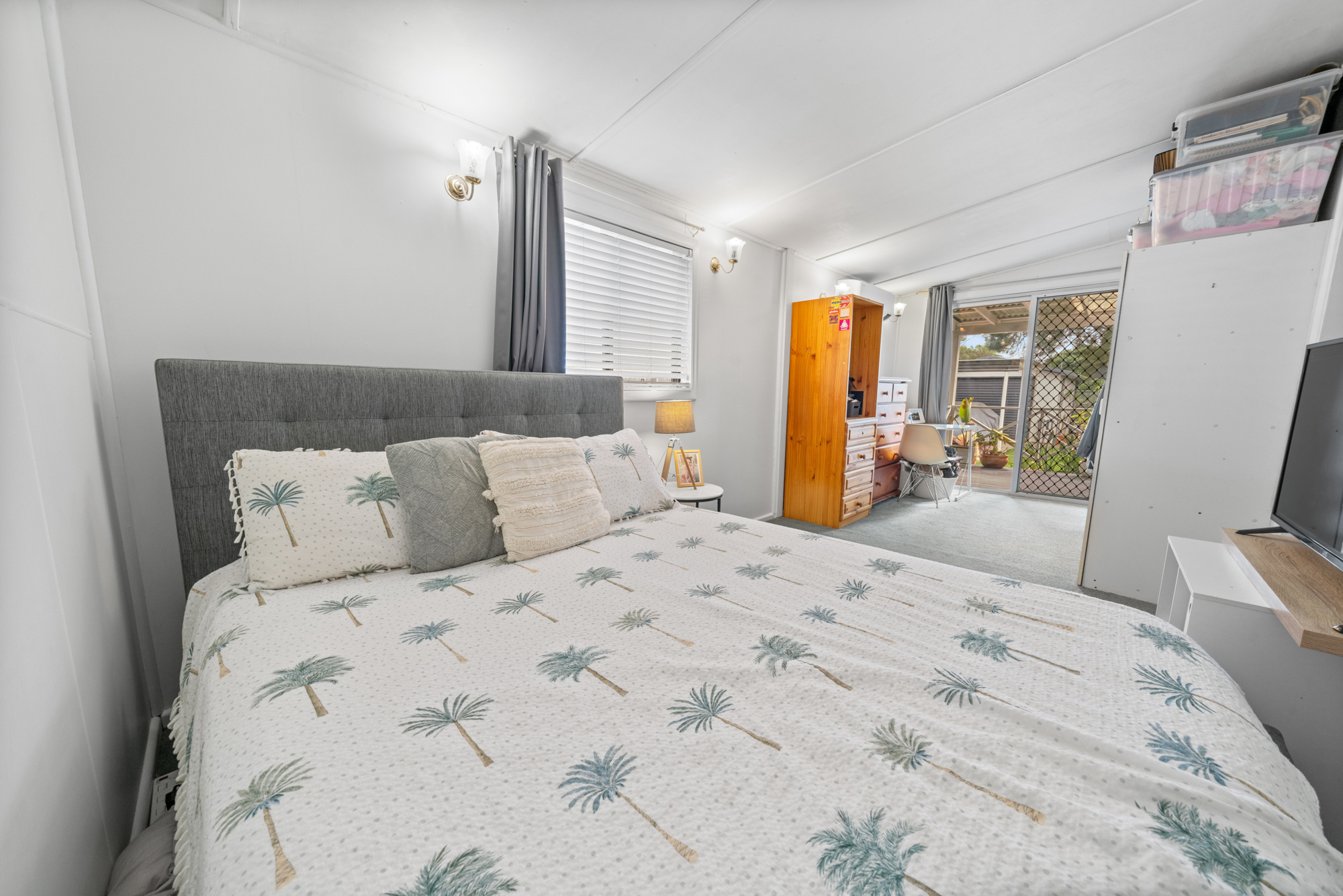 7 BLACK SWAN STREET, Berkeley Vale NSW 2261 - Image 8