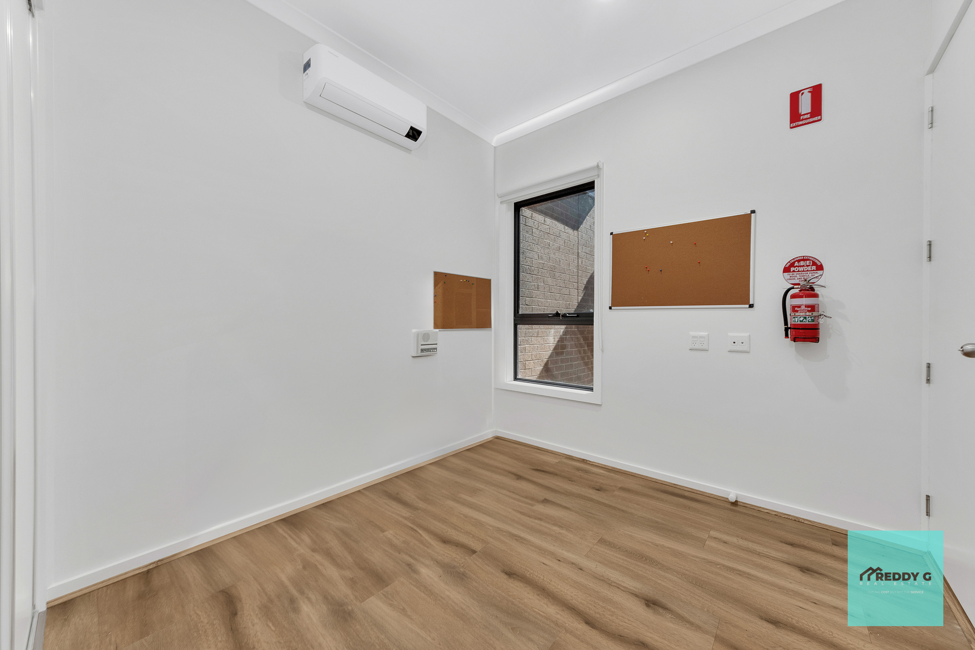 52 CLAUDIA CRESCENT, Kurunjang VIC 3337 - Image 6