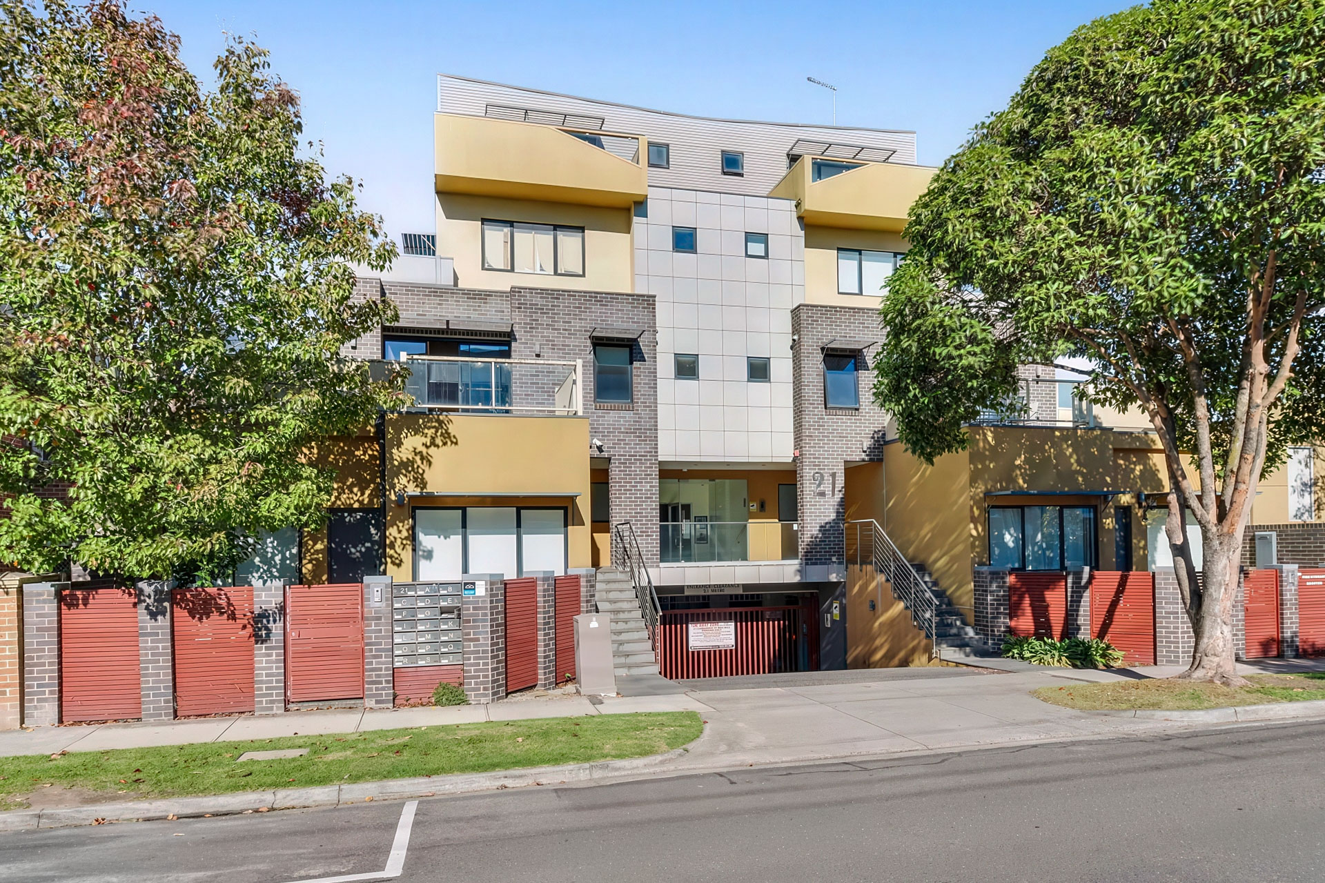 208 21 CAMBRIDGE STREET, BOX HILL VIC 3128 - Image 1