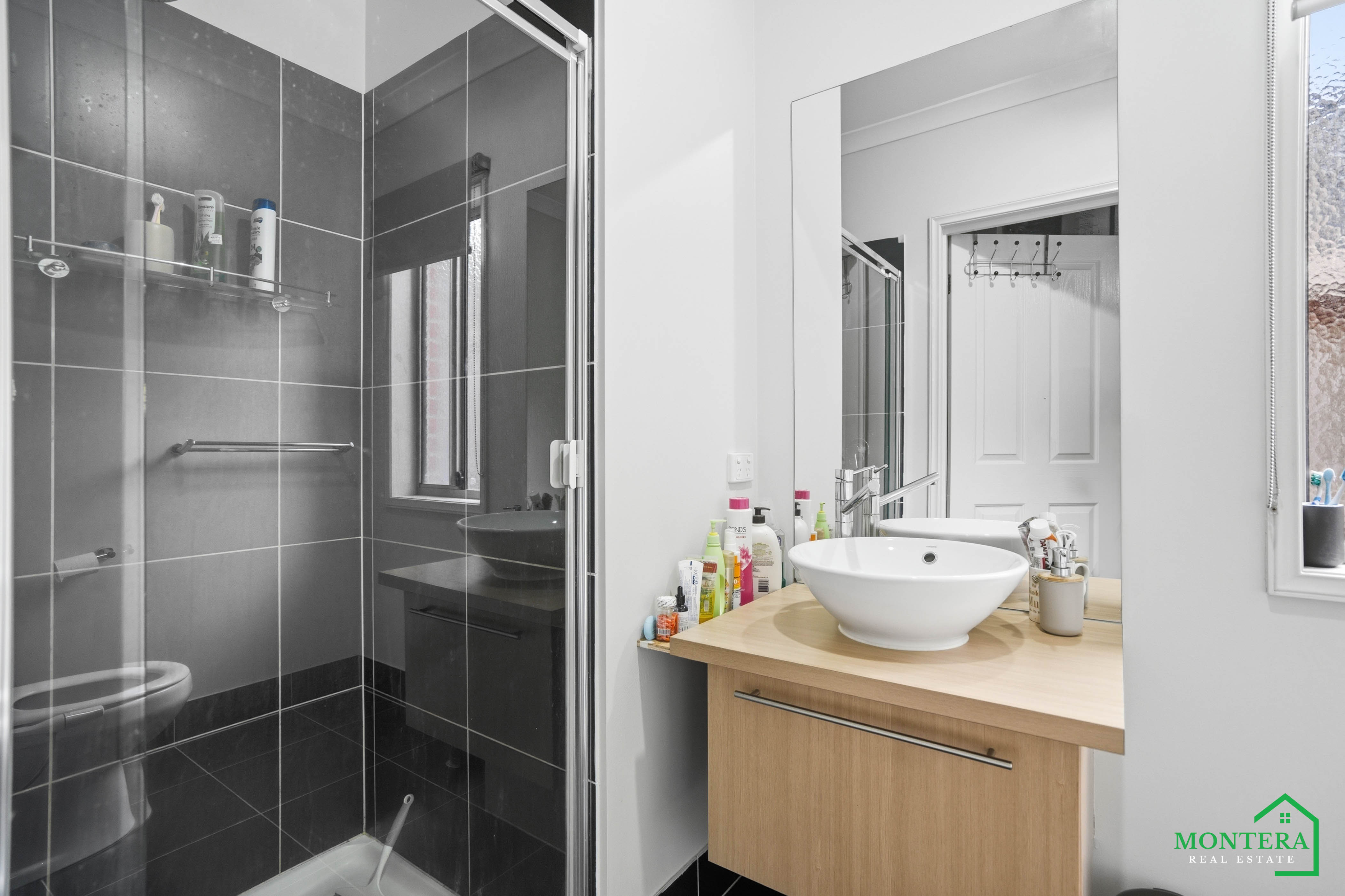 32 Silverwood Drive, Greenvale, VIC 3059 - Image 3