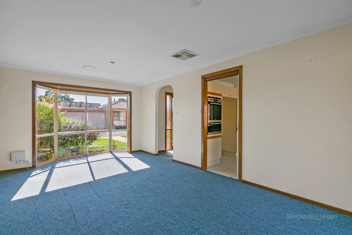 30 70 GREENHILLS ROAD, BUNDOORA VIC 3083 - Image 2