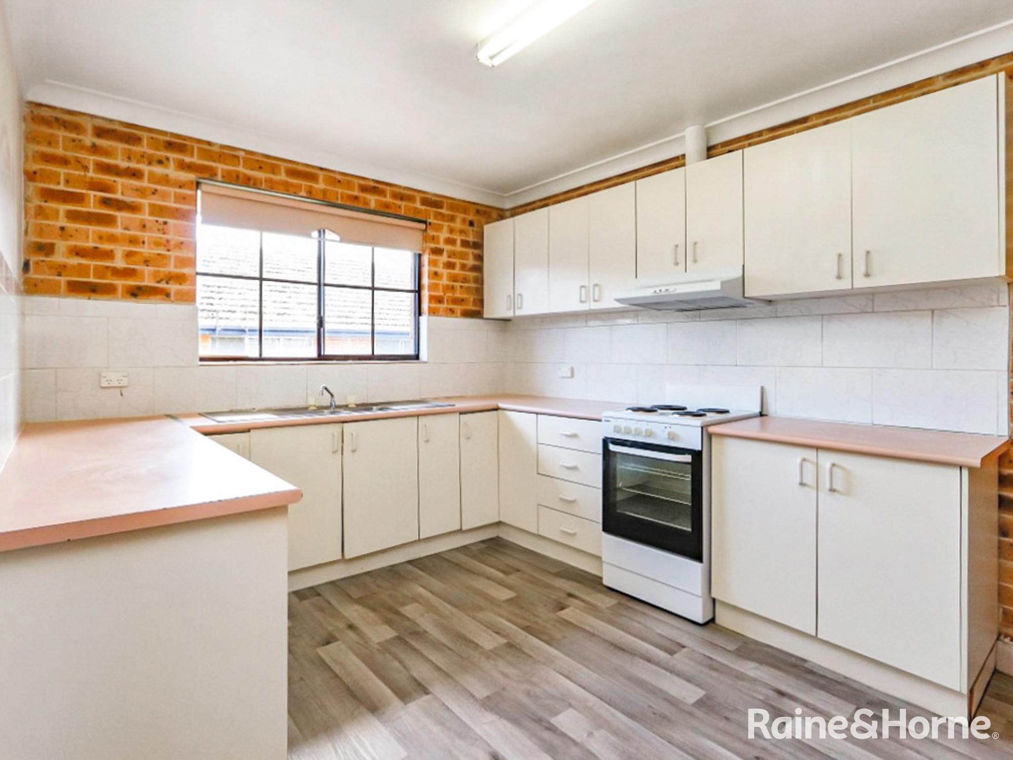 16-bedroom unit at 1-6/339 Howick Street, Bathurst, NSW 2795, Bathurst, New South Wales