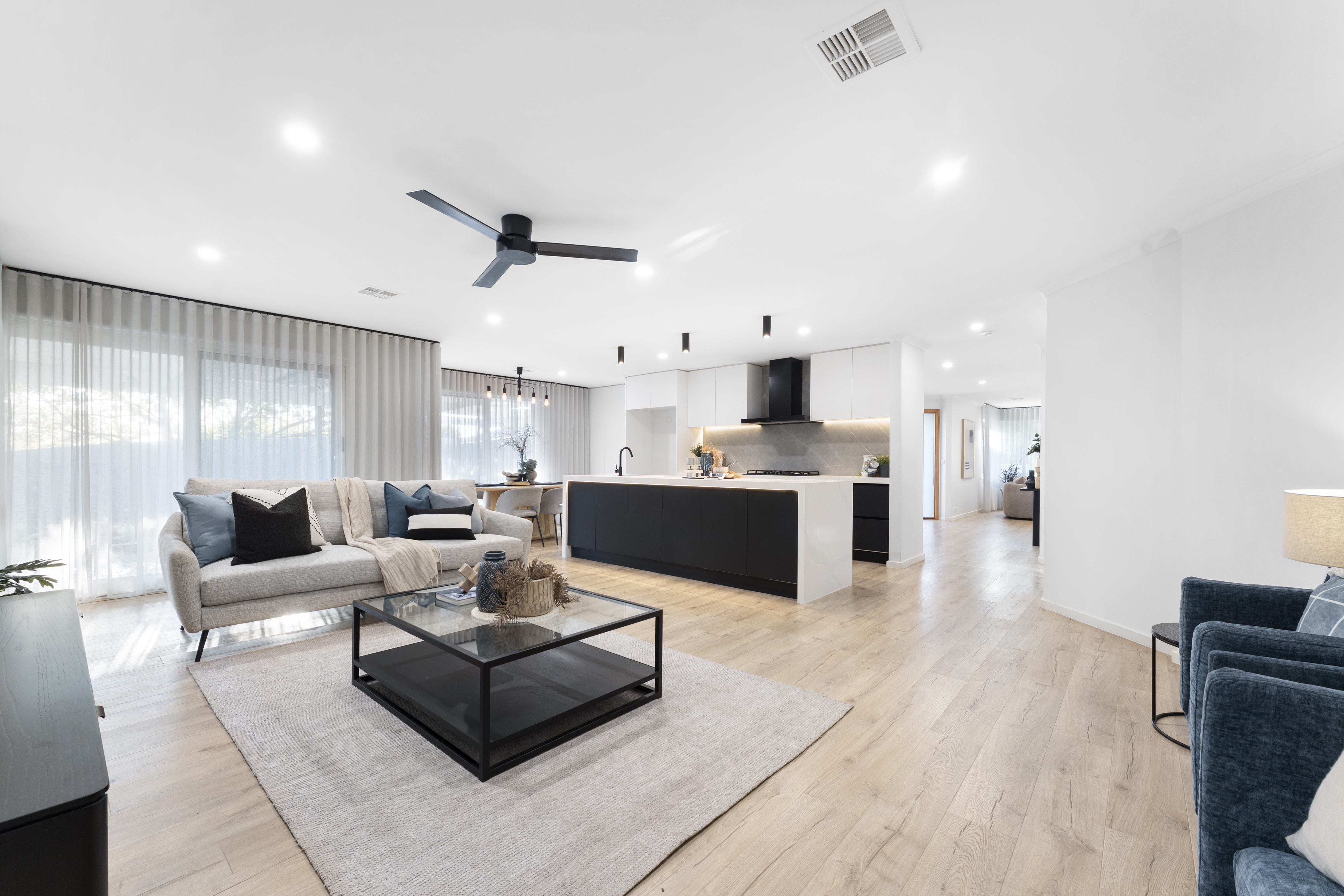 8 RIGBY MEWS, Rowville VIC 3178 - Image 5