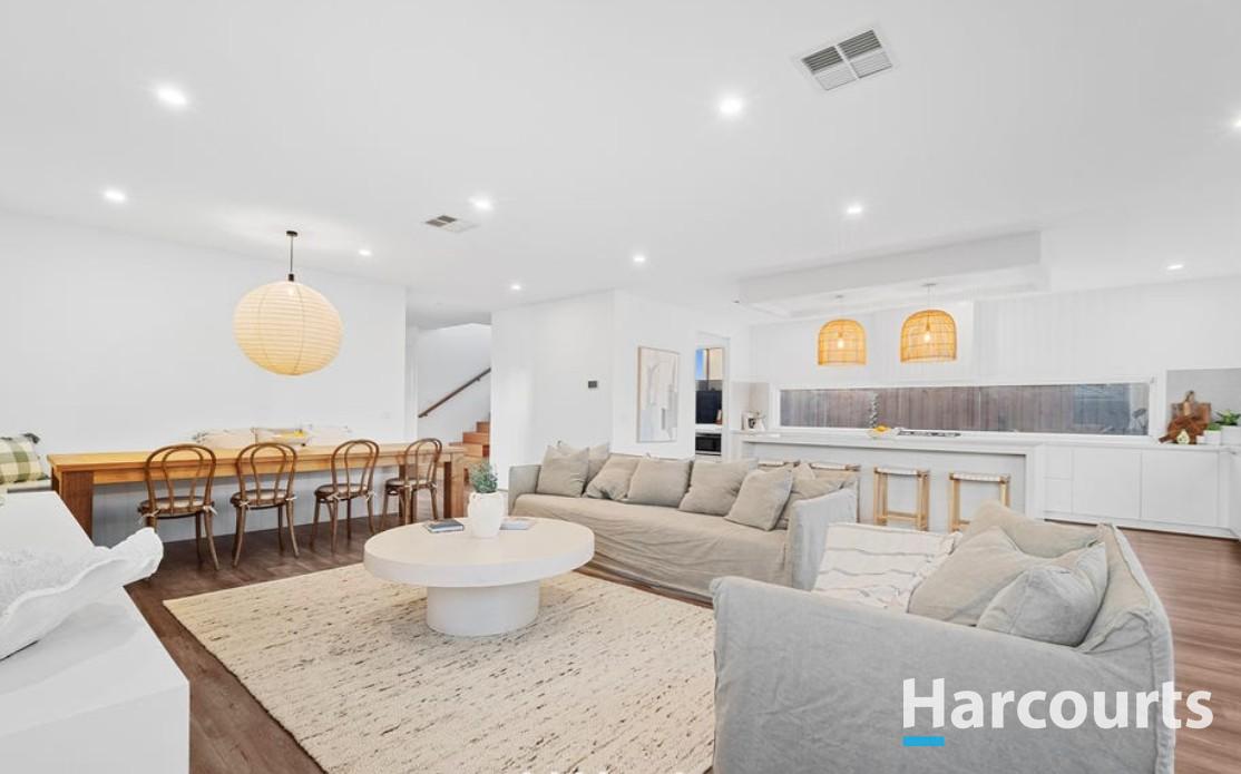 26 Watergardens Cct, Lyndhurst, Vic, 3975 - Image 3