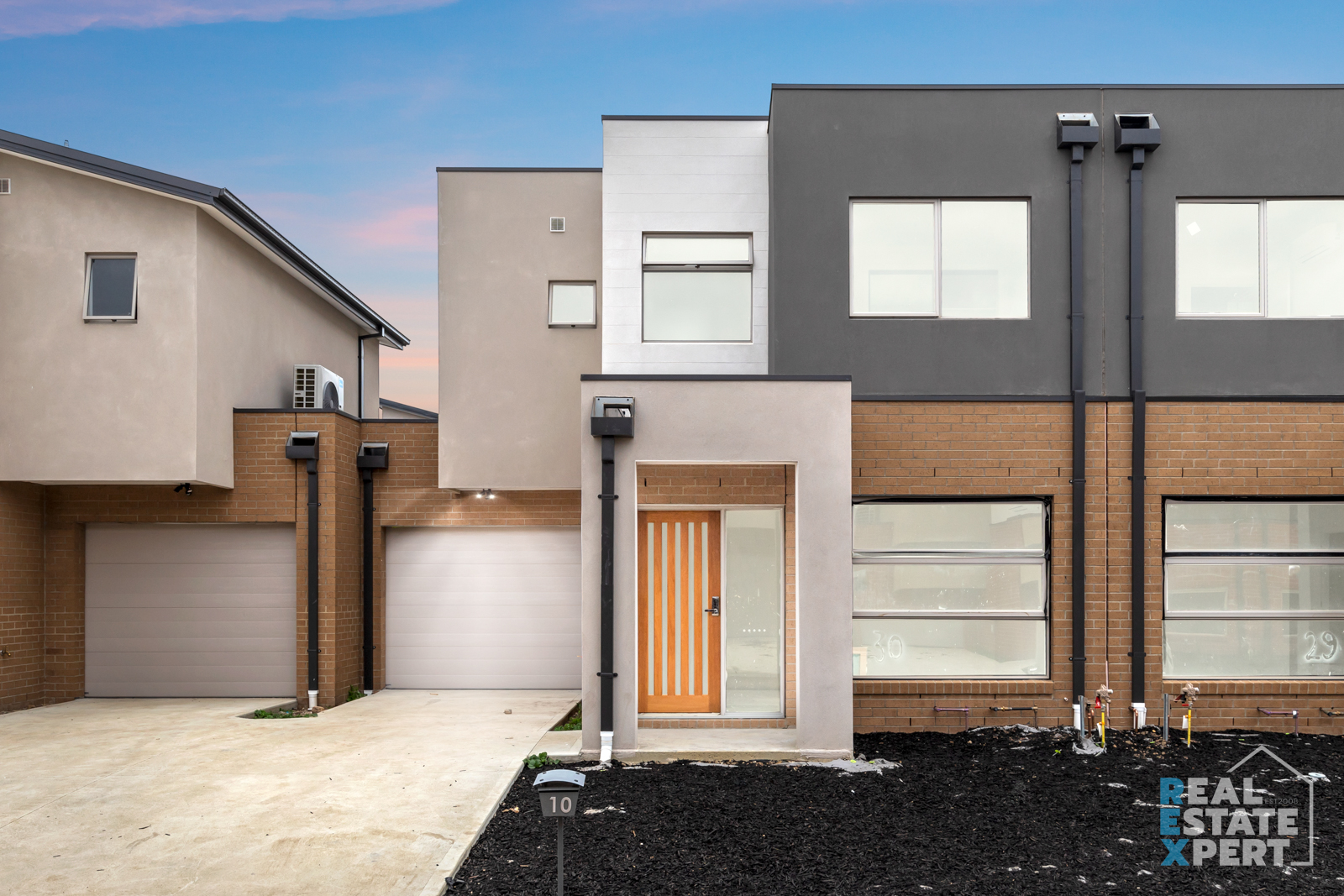 3-bedroom unit at 8 Tiger Way, Officer, VIC 3809, Cardinia, Victoria