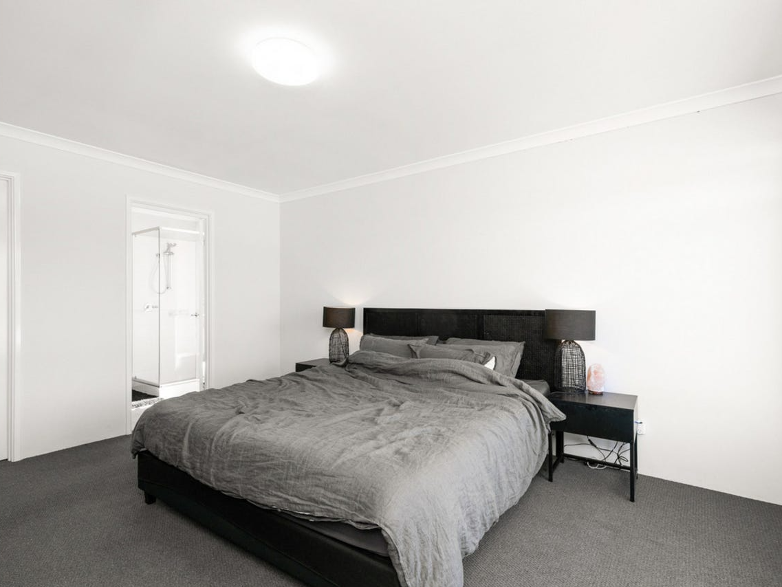 10 Plover Place, Ballajura, WA 6066 - Image 5