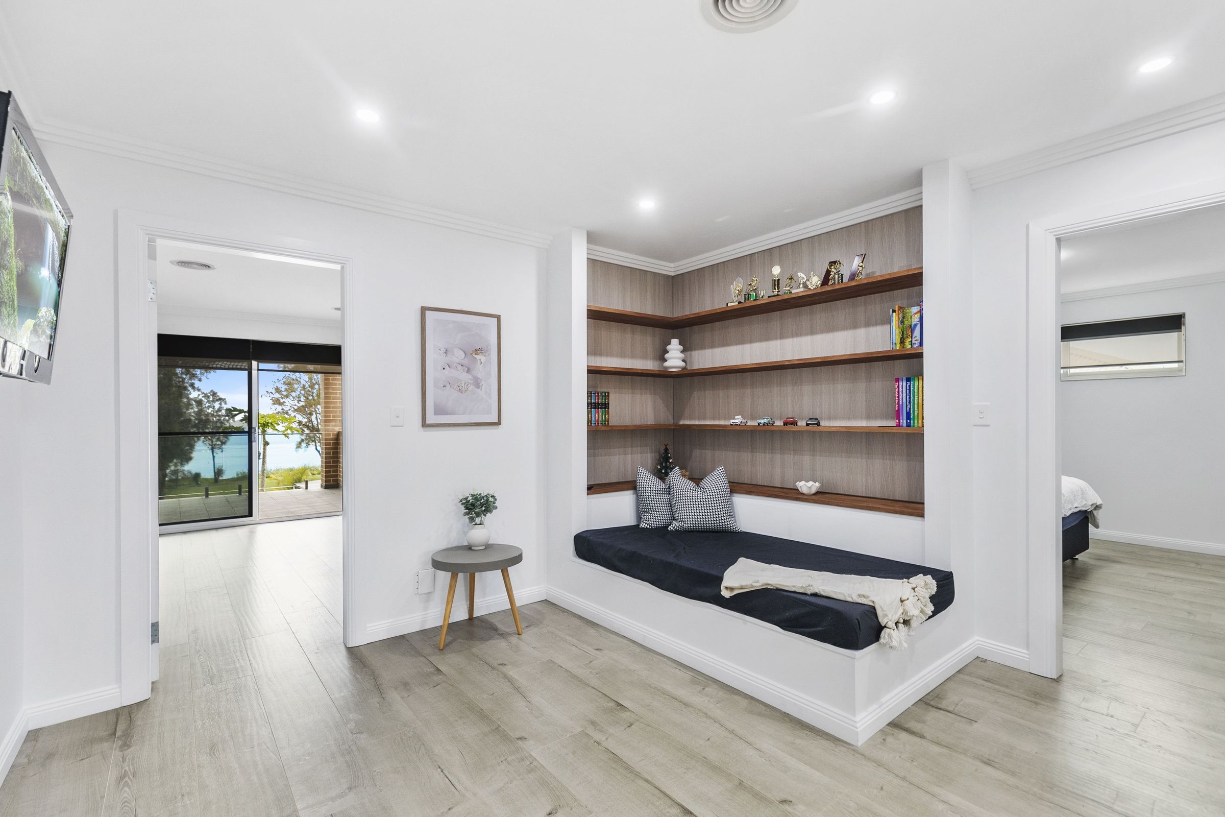 59 LAKEDGE AVENUE, Berkeley Vale NSW 2261 - Image 8