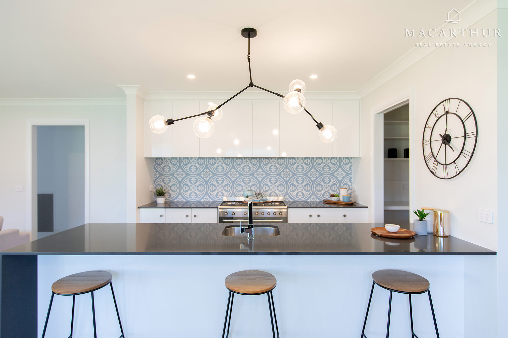 49 PARADISE DRIVE, Gobbagombalin NSW 2650 - Image 2