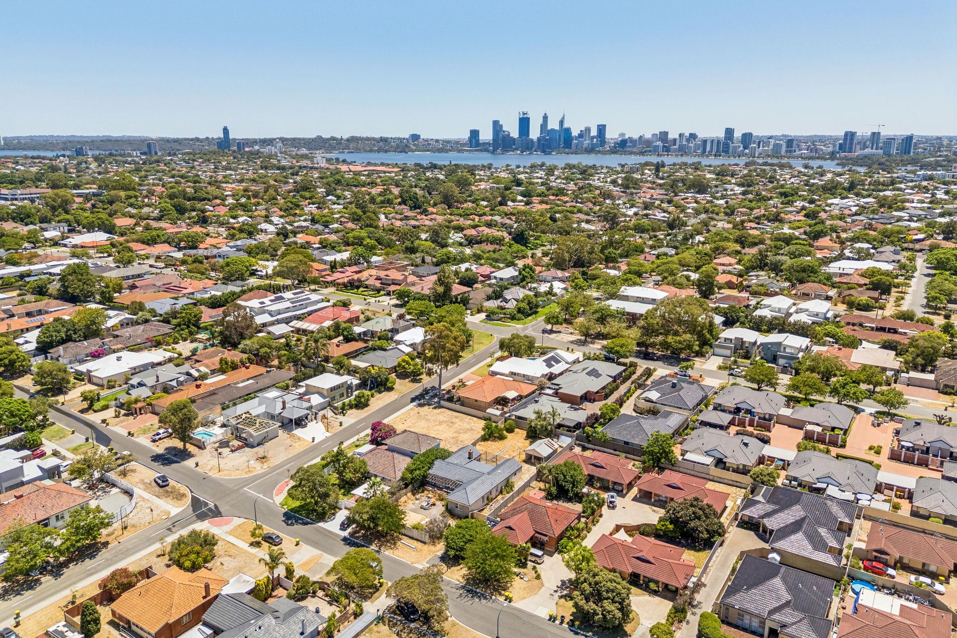 74 Hobbs Avenue, Como, WA 6152 - Image 8