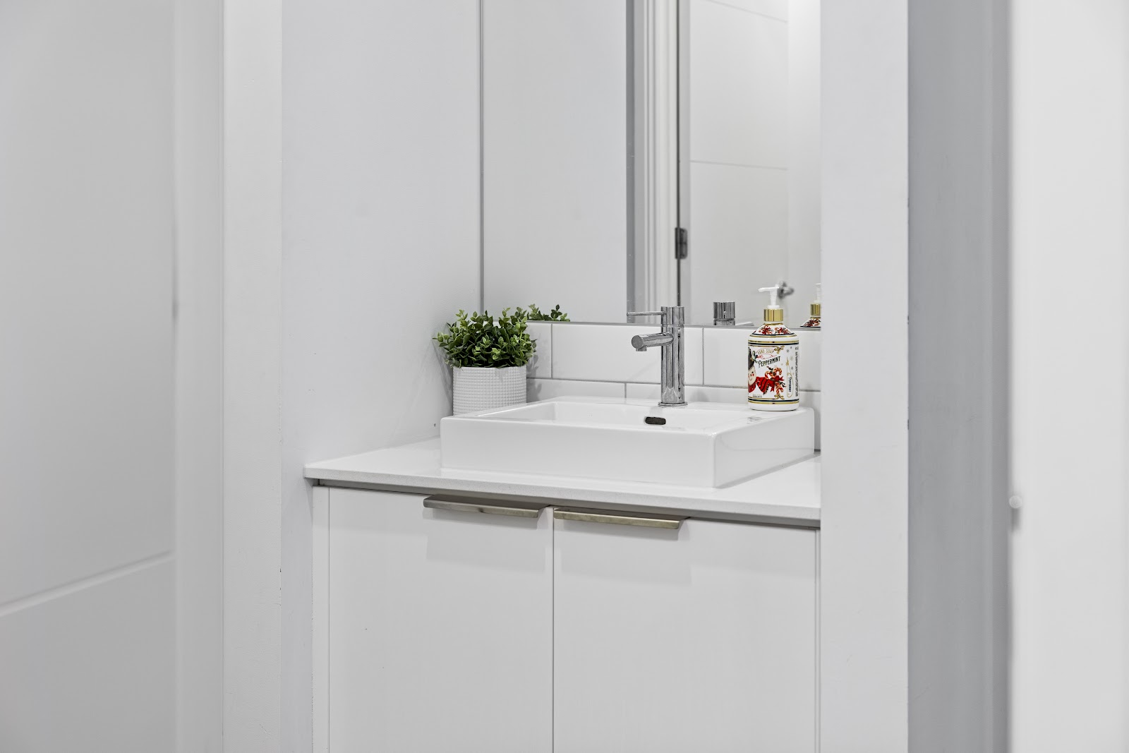 6-bedroom house at 8 Sugarloaf Grove, Werribee, VIC 3030, Wyndham, Victoria