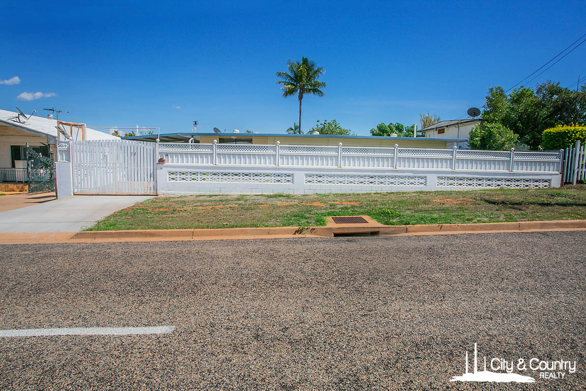 28 Hinkler Crescent, Sunset, QLD 4825 - Image 5