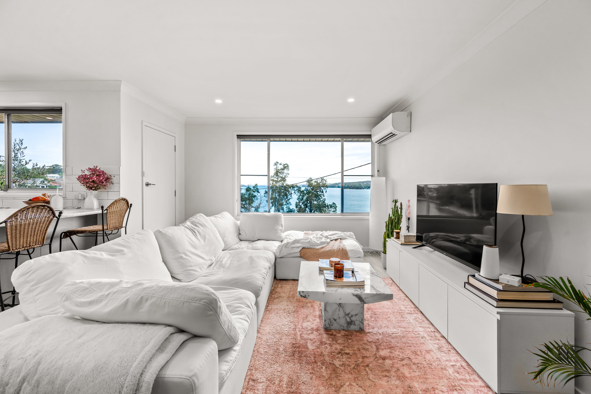 1-bedroom unit at 2/226 The Esplanade, Speers Point, NSW 2284, Lake Macquarie, New South Wales