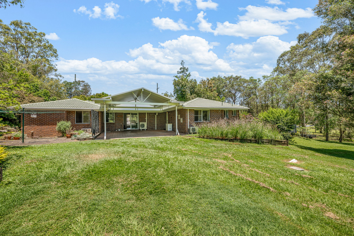 5-bedroom house at 122-124 IRONBARK DRIVE, Woodford QLD 4514, , Queensland