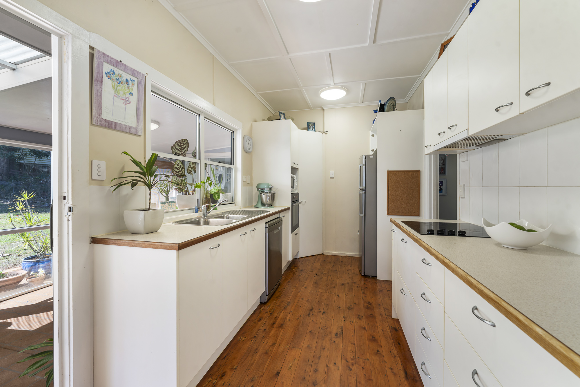 25 GEOFFREY STREET, Mount Lofty QLD 4350 - Image 6