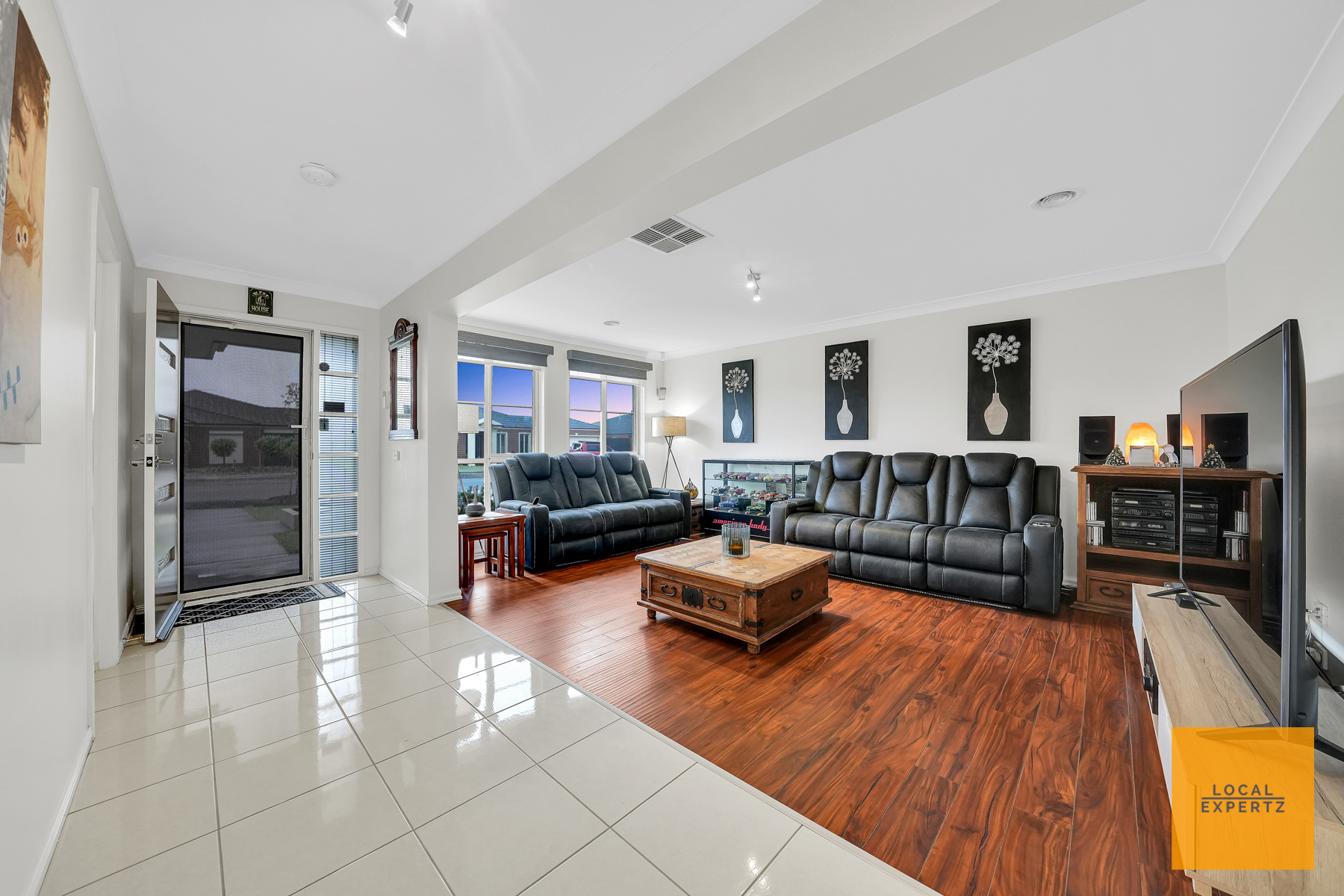 24 CARLYON CLOSE, Melton West VIC 3337 - Image 3