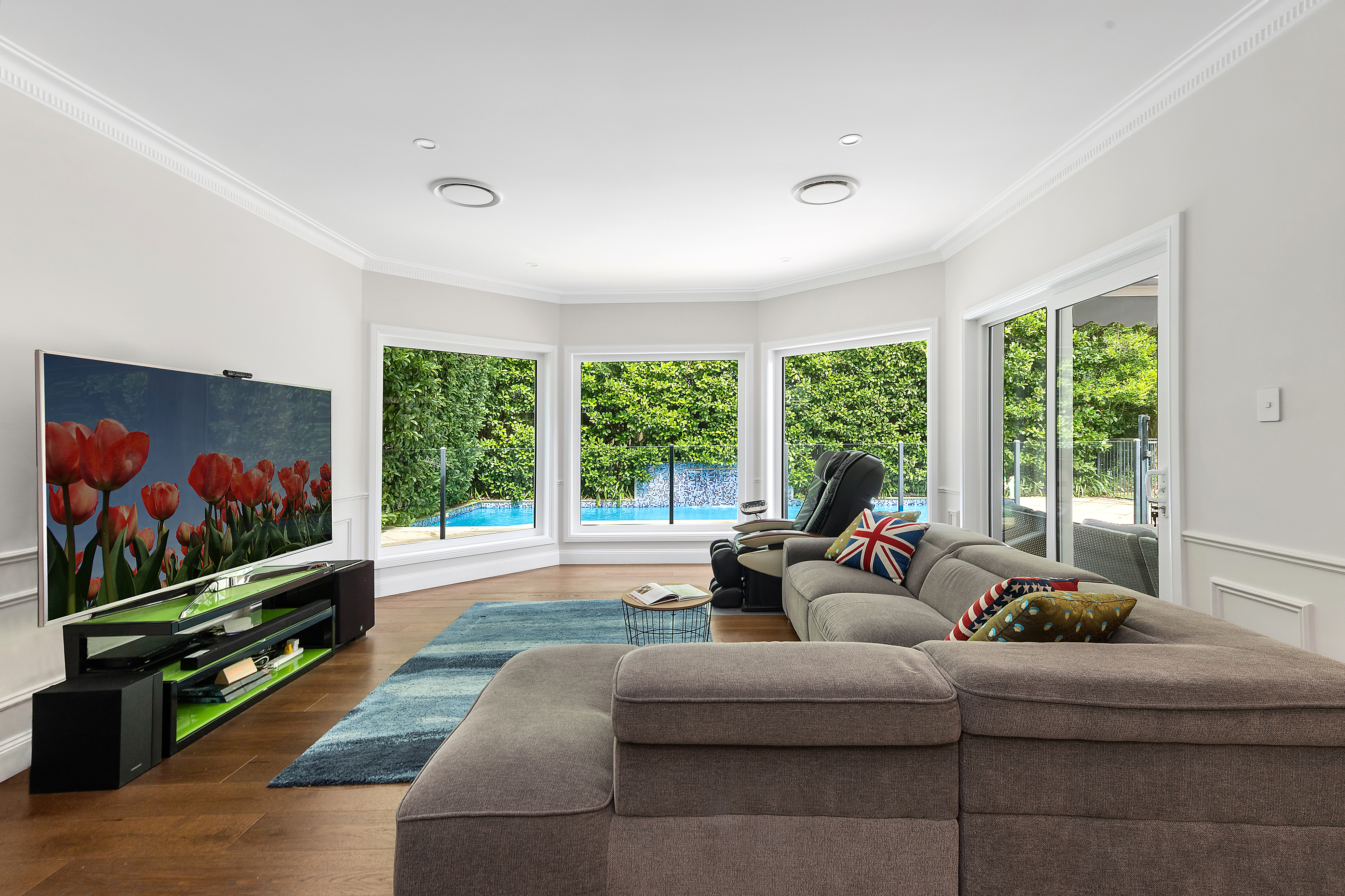 9 HUME AVENUE, St Ives NSW 2075 - Image 2
