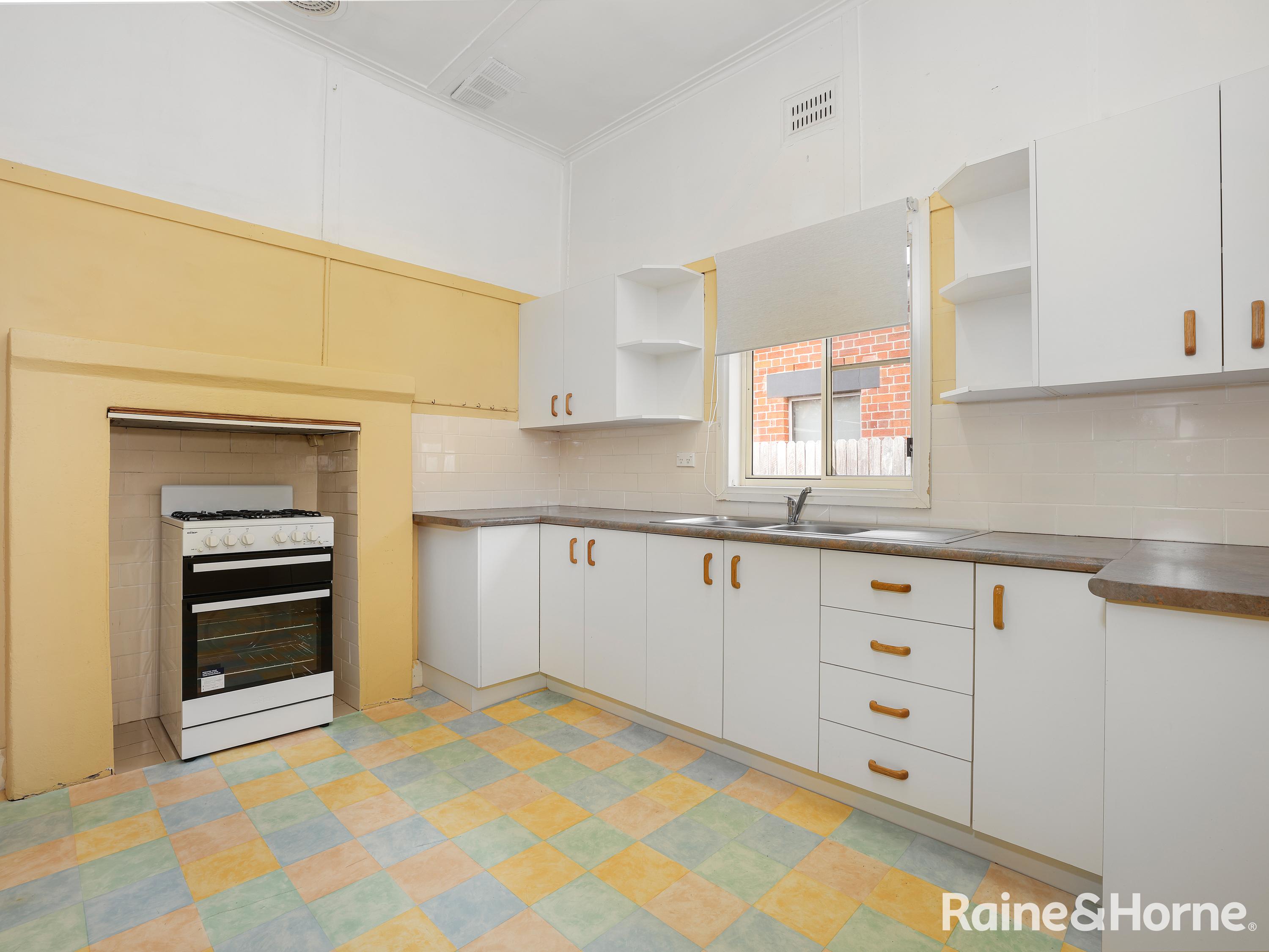 147 SEYMOUR STREET, Bathurst NSW 2795 - Image 6