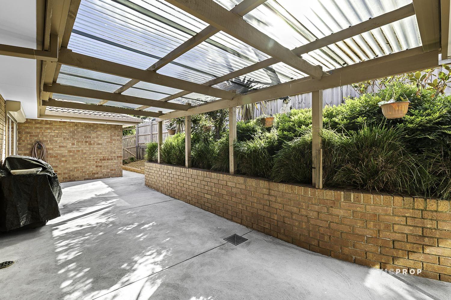 4-bedroom house at 8 Willaura Place, Yallambie, VIC 3085, Banyule, Victoria