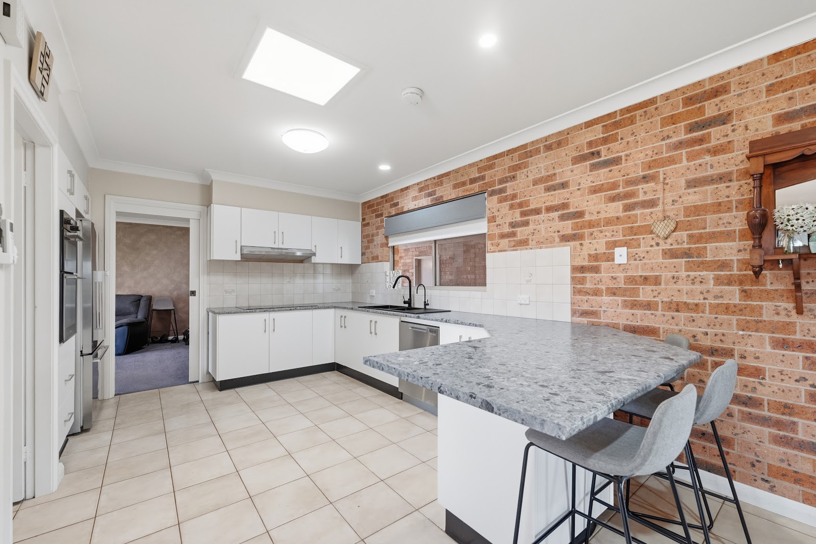 5-bedroom house at 75 Mcclure Road, Yenda, NSW 2681, Griffith, New South Wales