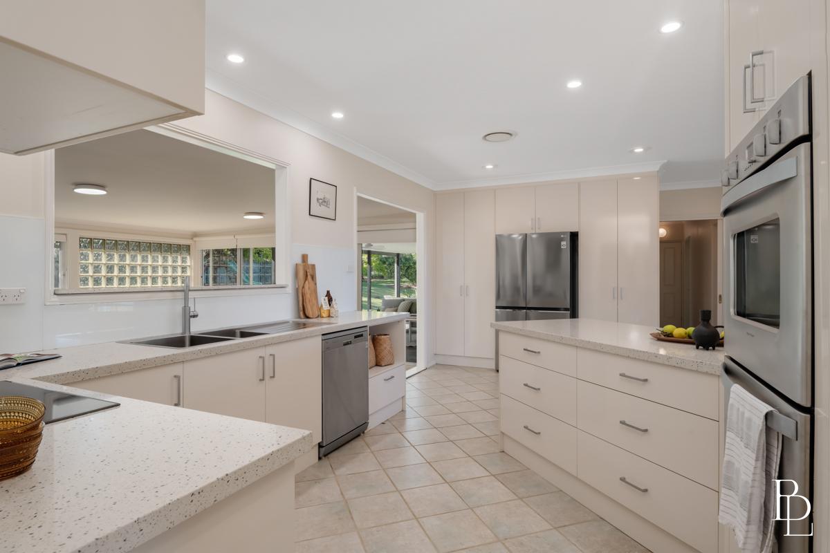 5-bedroom house at 6 ALLAWAH PLACE, Dunmore NSW 2529, Shellharbour, New South Wales