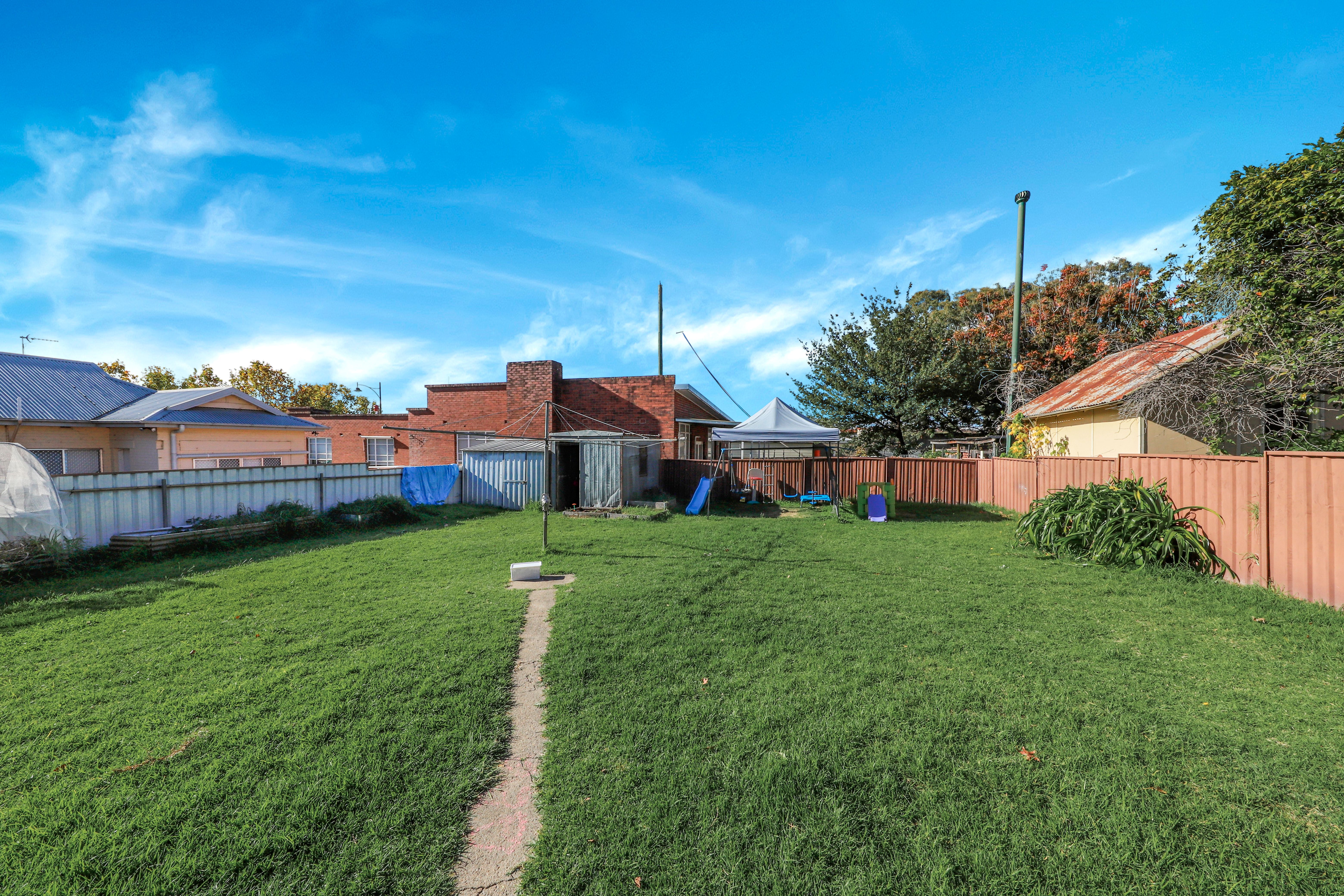 86 CAPPER STREET, Tumut NSW 2720 - Image 10
