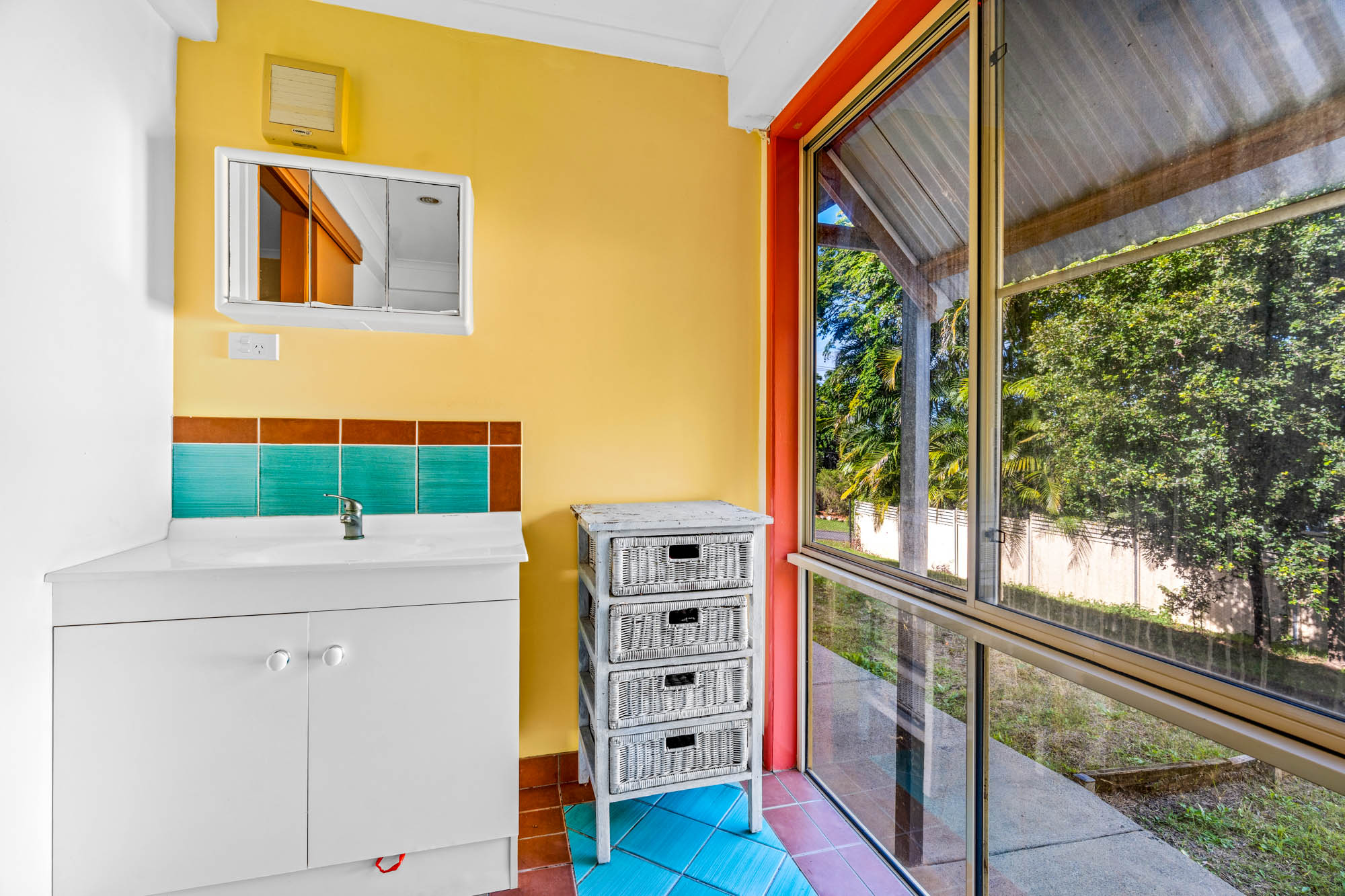 6 Cutter Street, Russell Island, QLD 4184 - Image 9