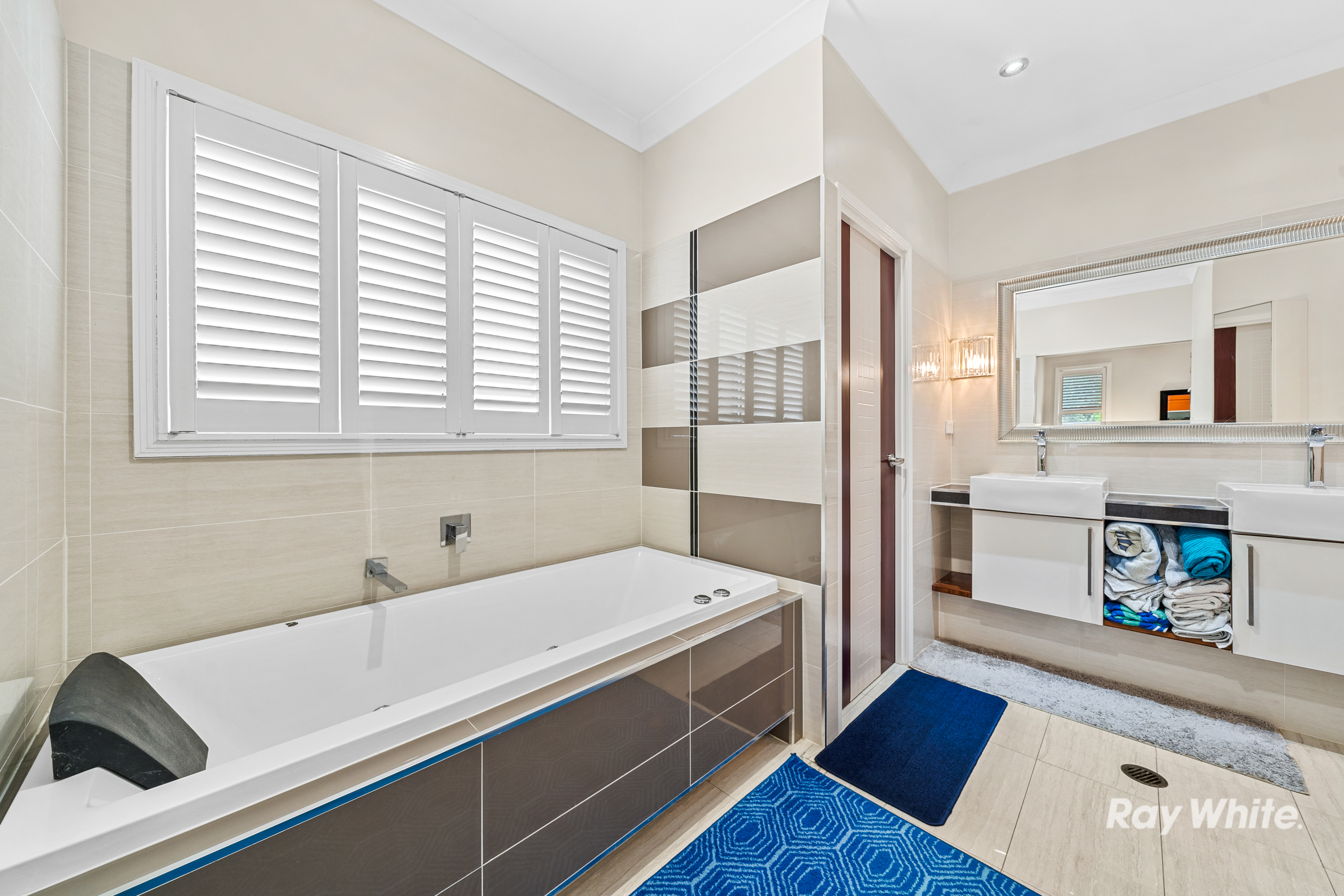 5-bedroom house at 17 Holyoake Drive, Daisy Hill, QLD 4127, Logan, Queensland