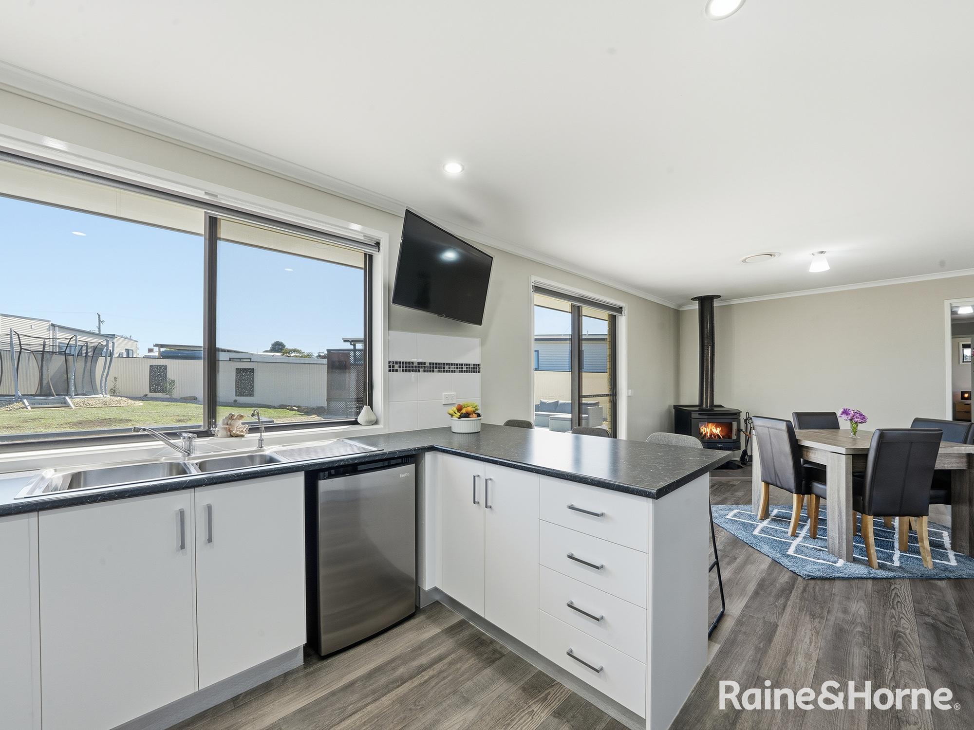 6 Olivia Court, Swansea, Tas, 7190 - Image 6