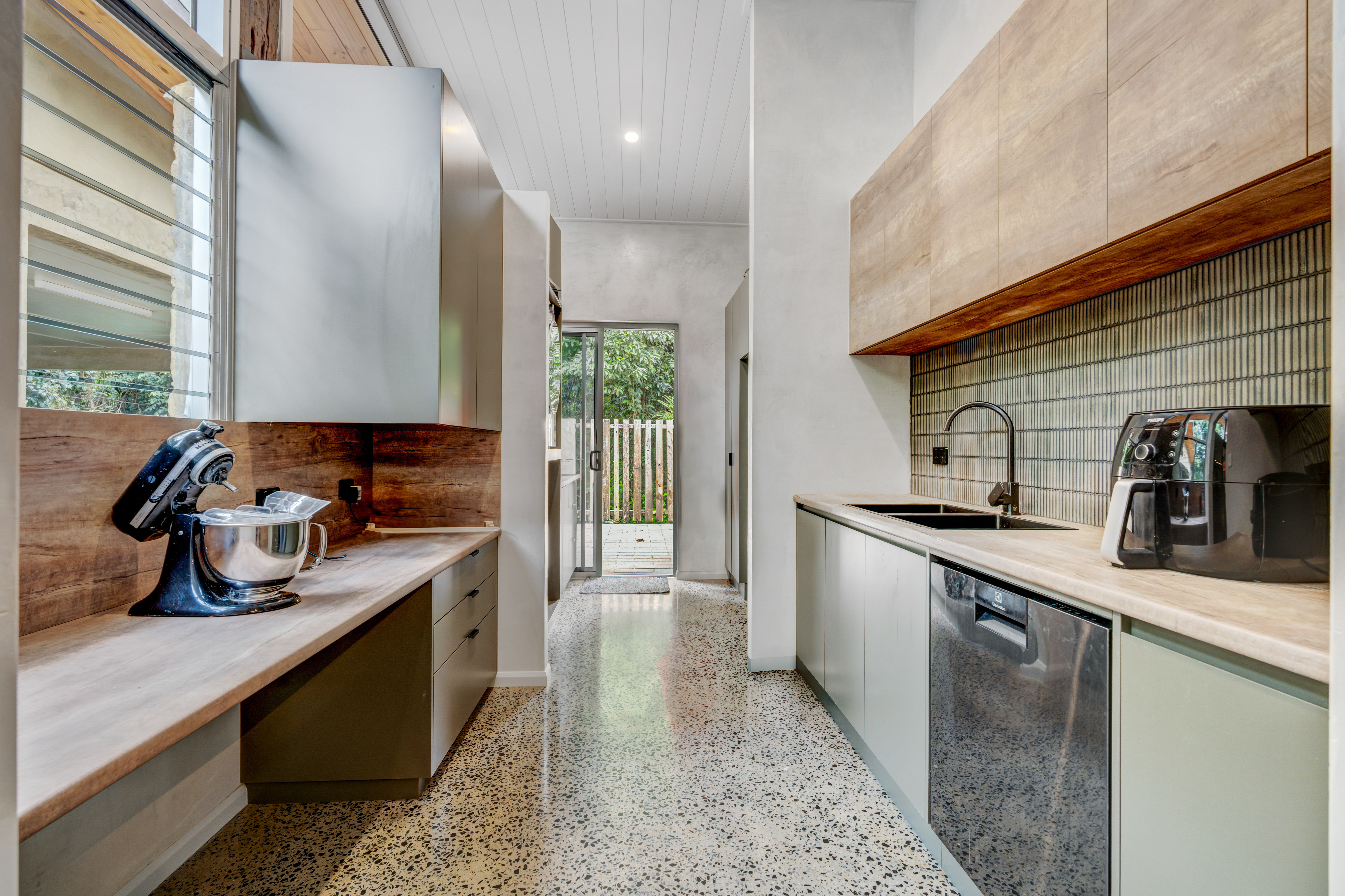 5-bedroom house at 19 Mission Circle, Wongaling Beach, Qld, 4852, Cassowary Coast, Queensland