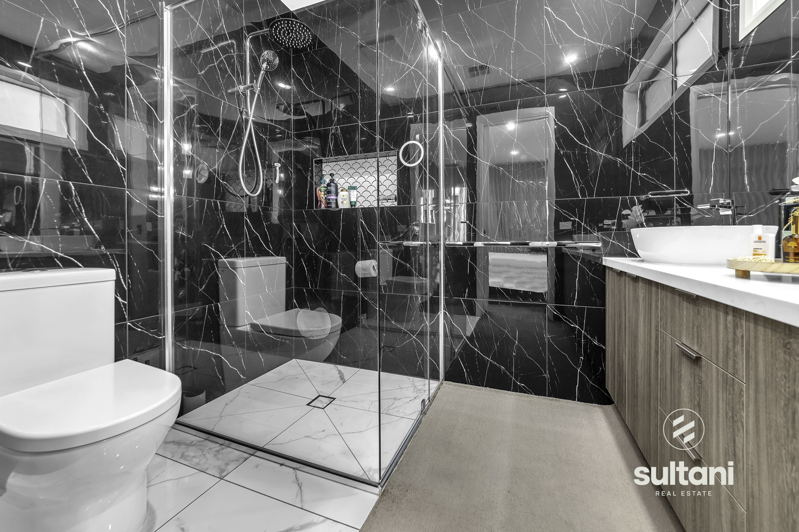 13 Glow Way, Clyde North, VIC 3978 - Image 8