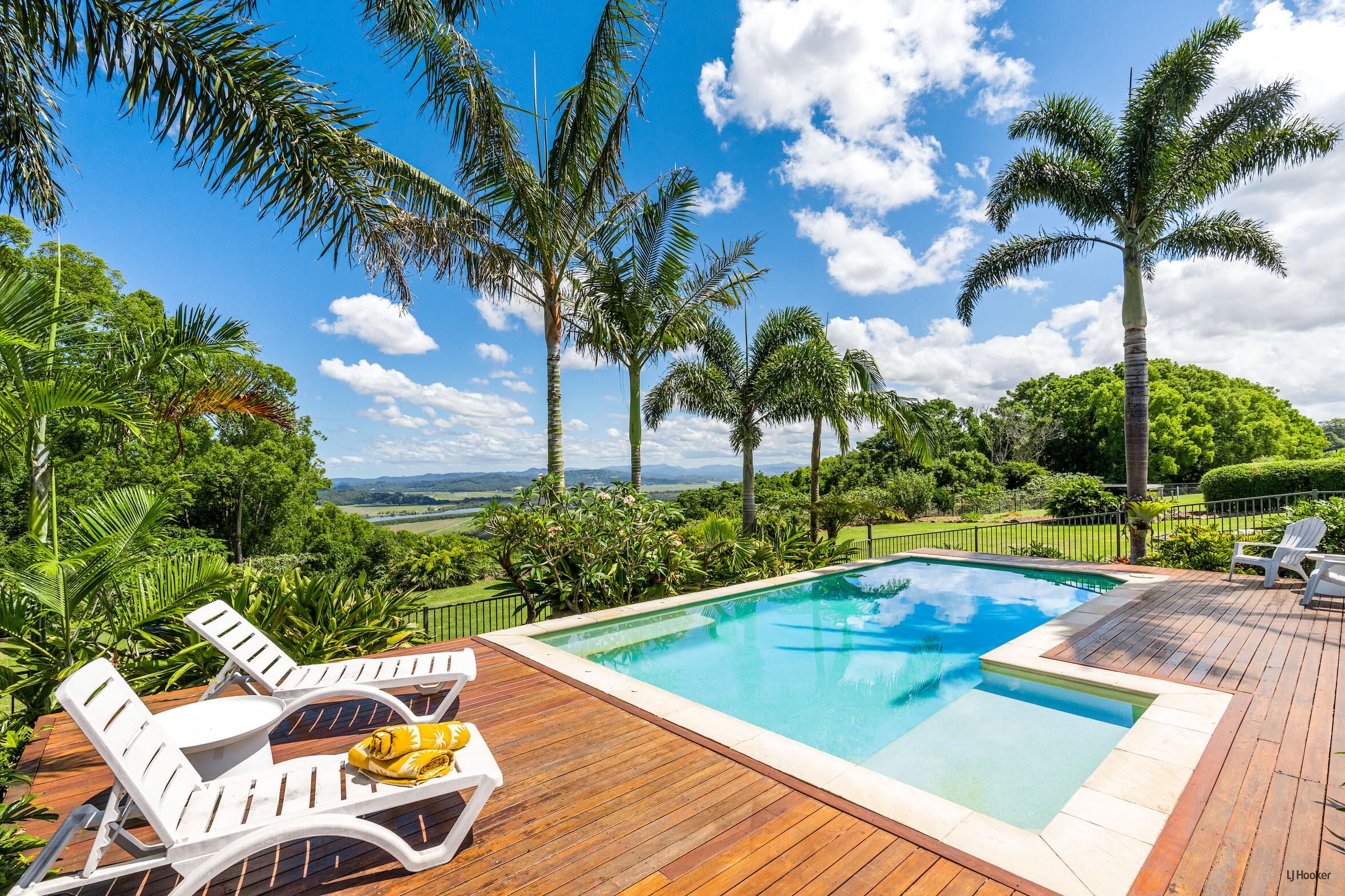 31 SUNNYCREST DRIVE, Terranora NSW 2486 - Image 2