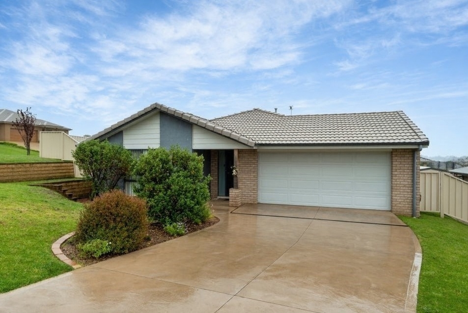 38 LISBON CIRCUIT, Orange NSW 2800 - Image 1