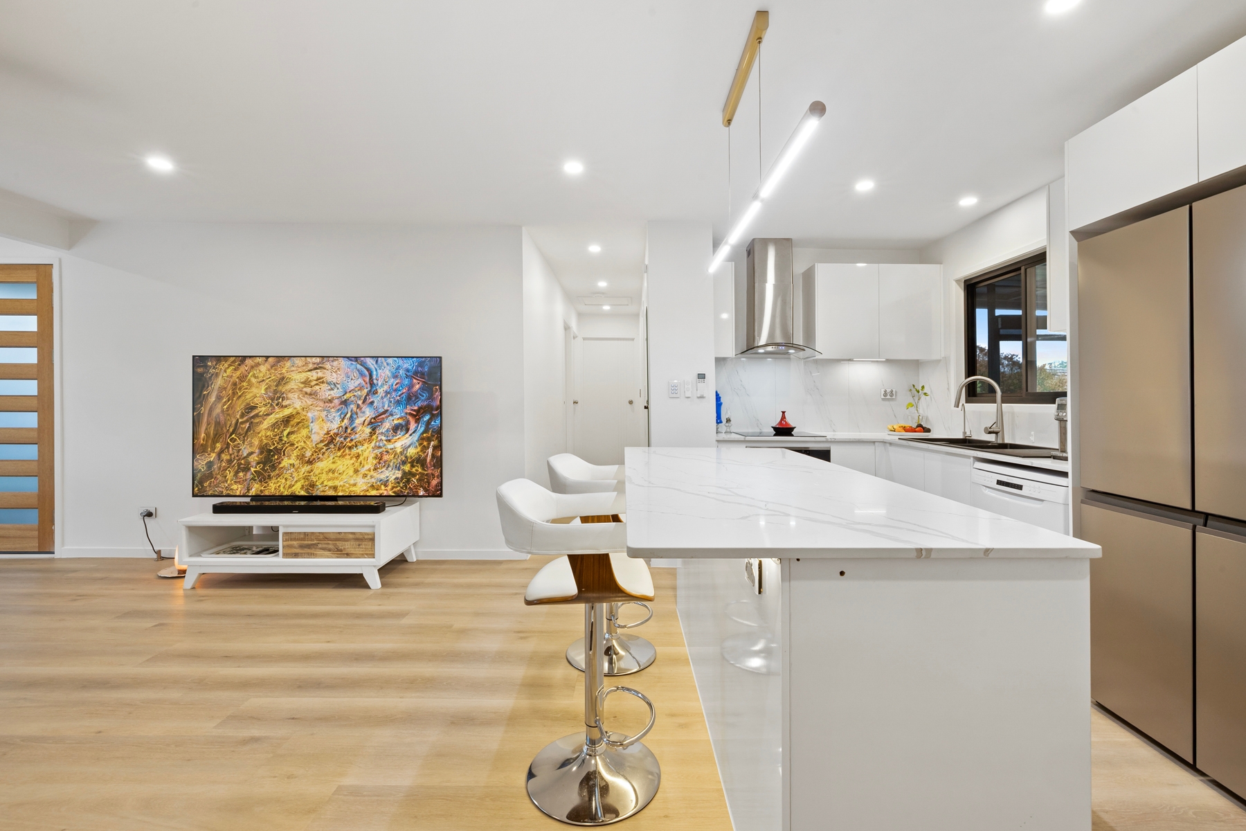 406 Cliveden Avenue, Corinda, QLD 4075 - Image 6