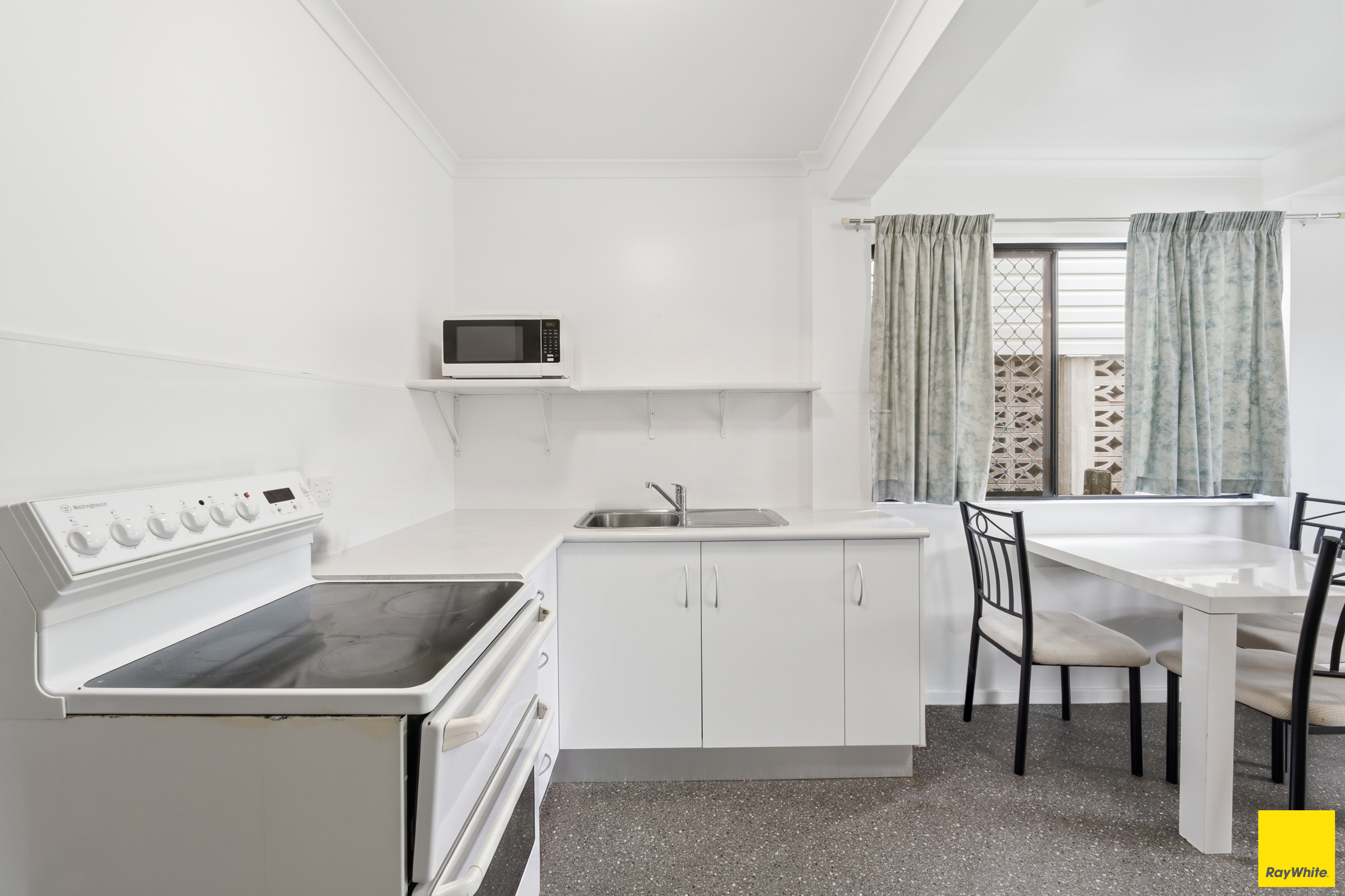 5-bedroom house at 49 Charles Street, Parramatta Park QLD 4870, Cairns, Queensland