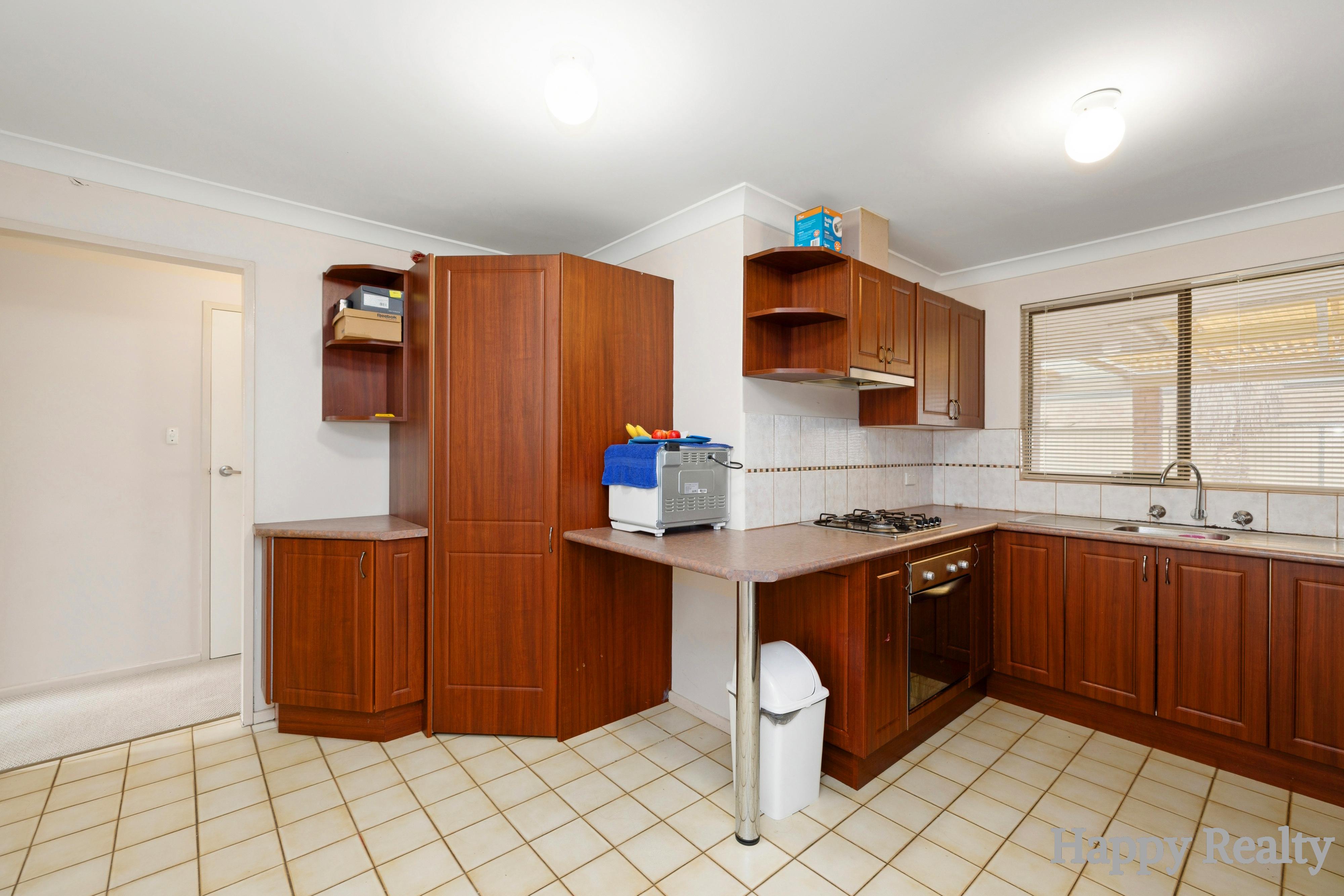 18 FAGENCE WAY, Thornlie WA 6108 - Image 7
