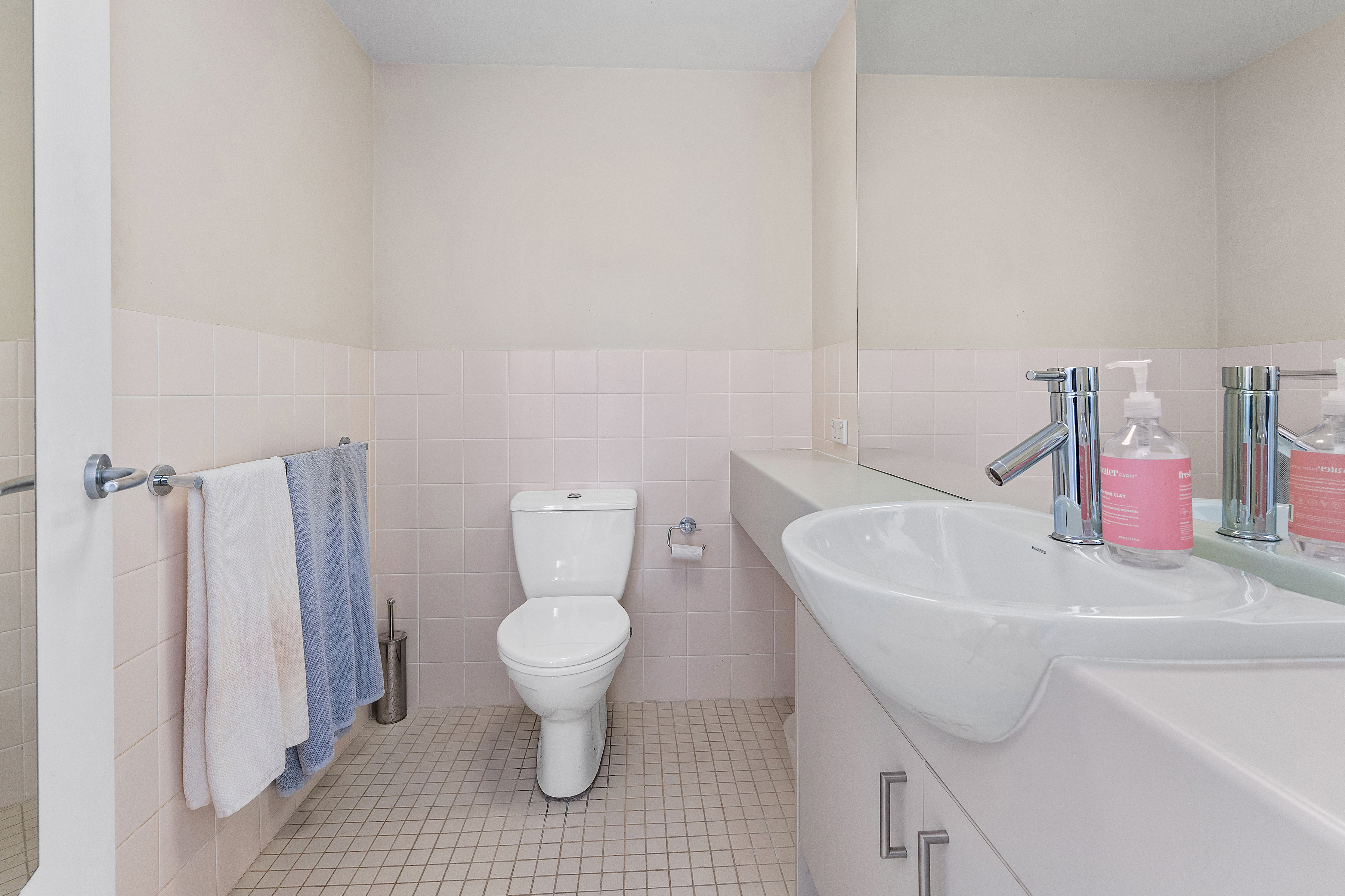 1004/489 Hunter Street, Newcastle, NSW 2300 - Image 10