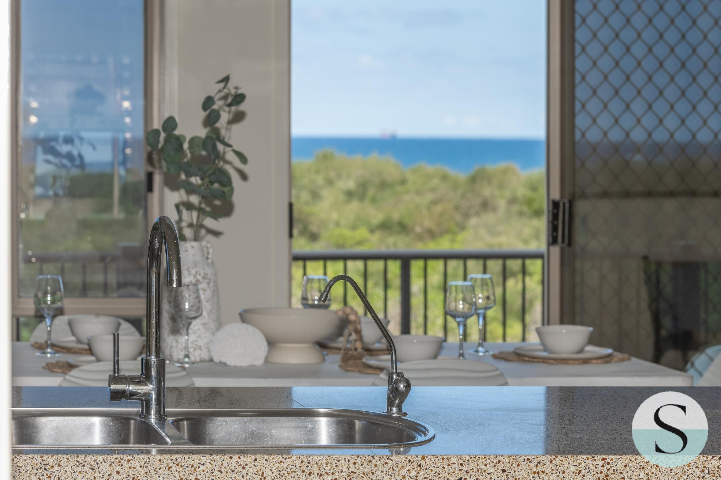 10 DRIFTWOOD CLOSE, Caves Beach NSW 2281 - Image 4