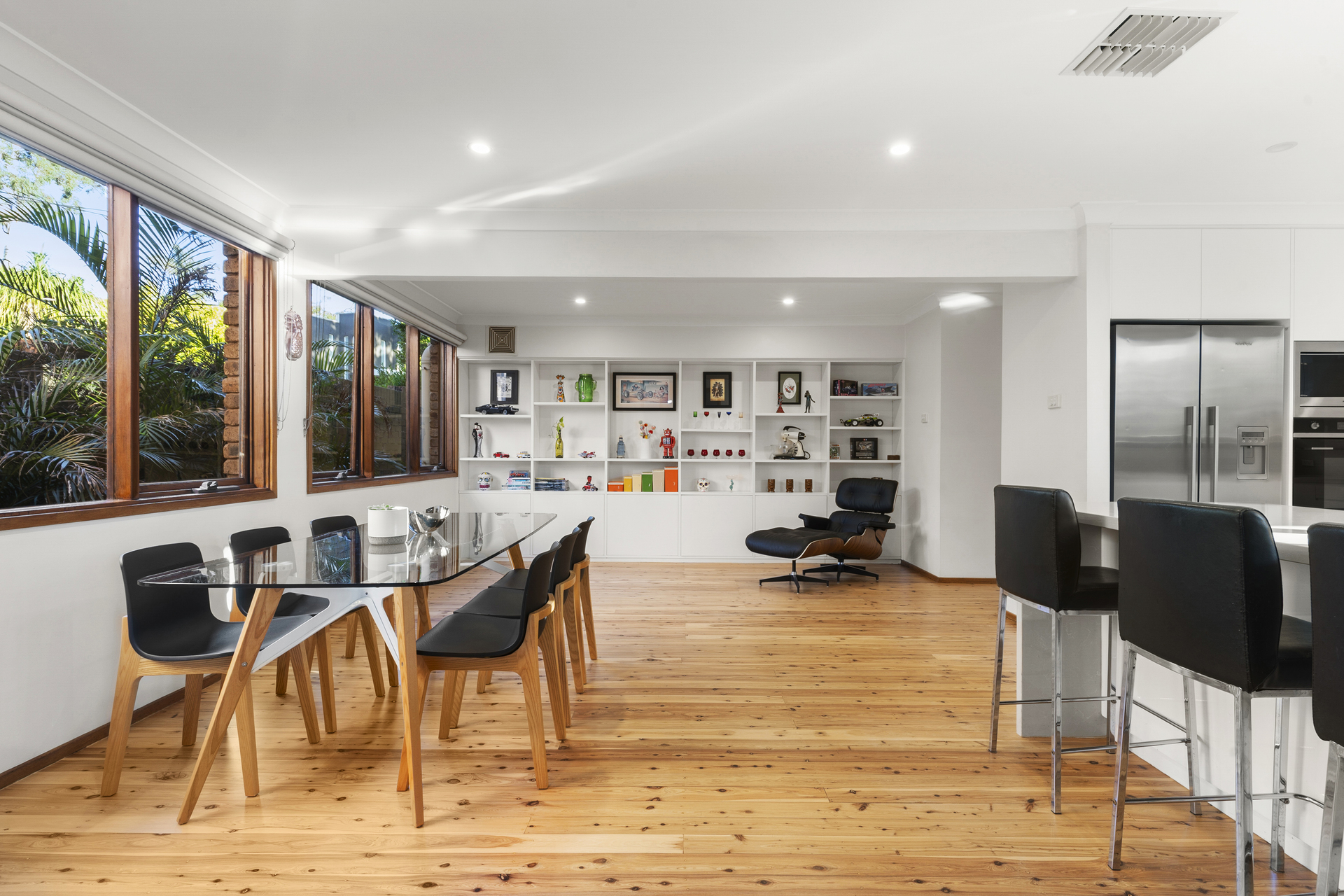 5-bedroom house at 47 Bignell Street, Illawong, NSW 2234, Sutherland, New South Wales