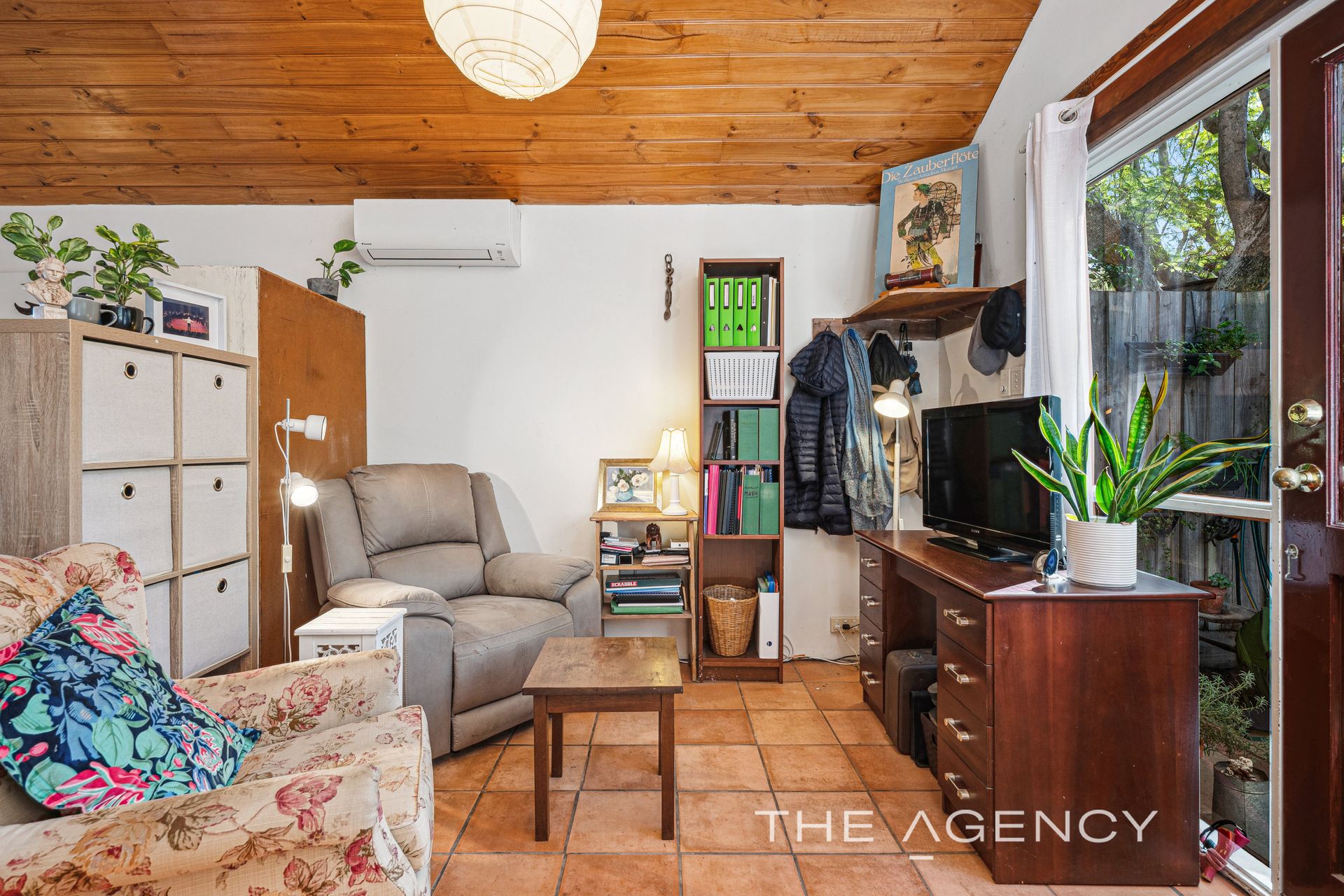 11 Mortlock Street, Hamilton Hill, WA 6163 - Image 7