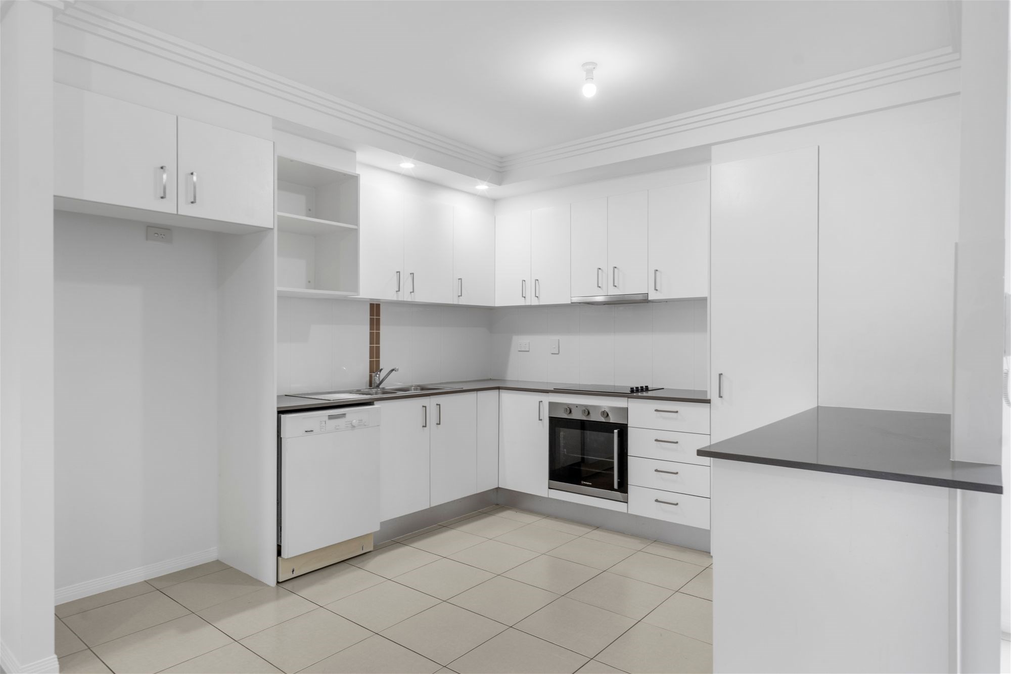 2/14 Battersby Street, Zillmere, QLD 4034 - Image 2