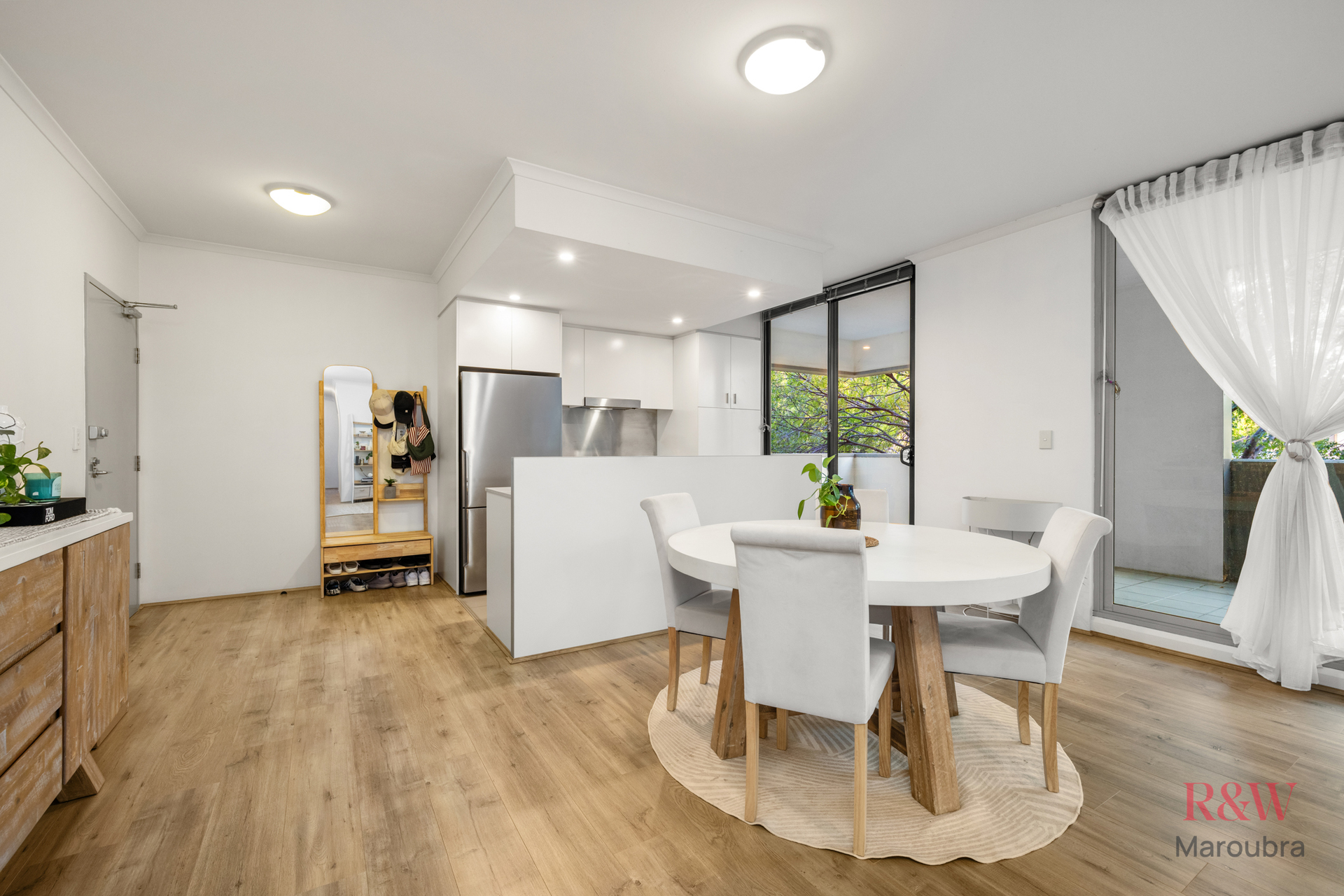 98/5A Victoria Park Parade, Zetland, Nsw, 2017 - Image 3