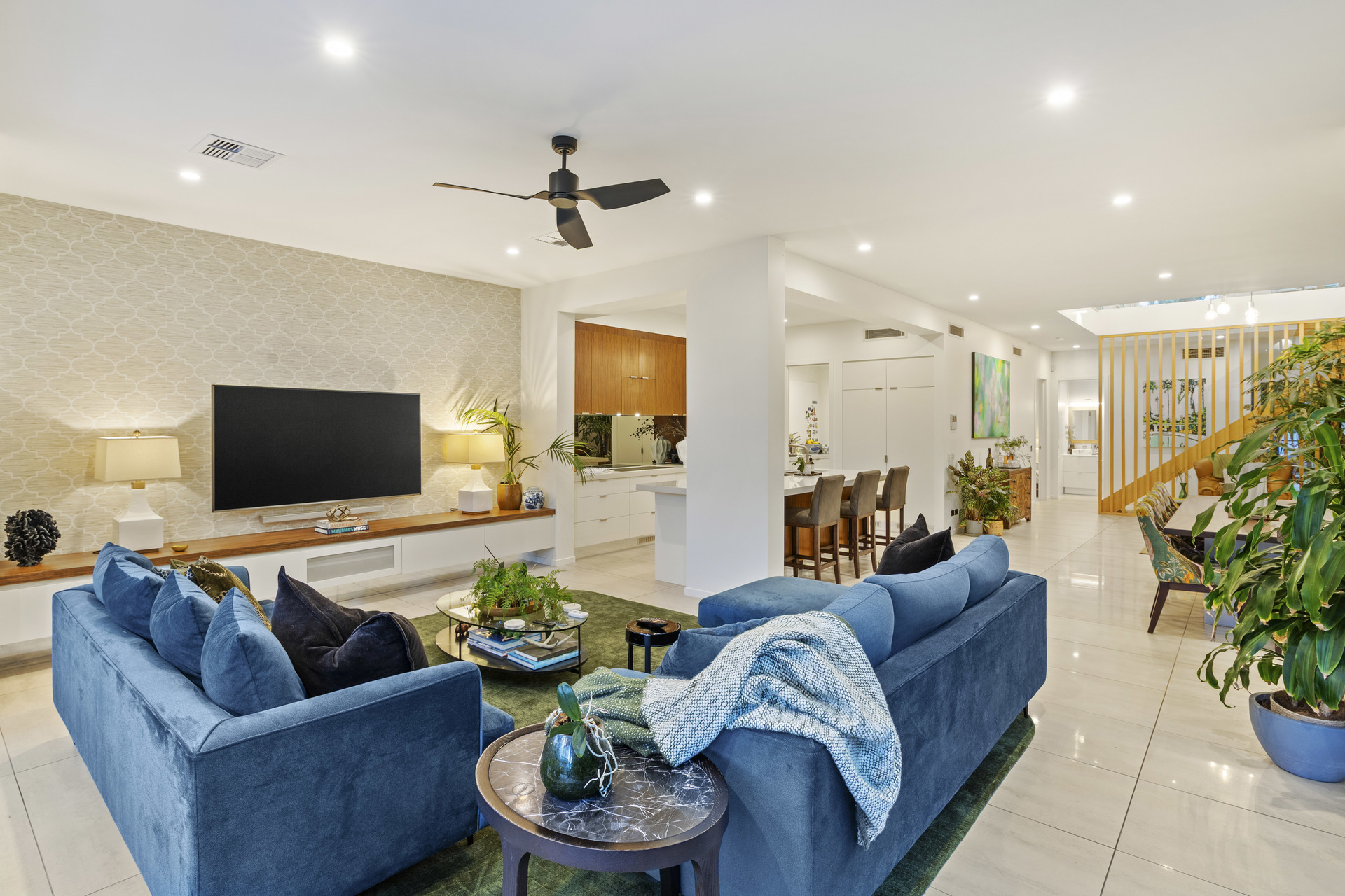 10 OCEAN STREET, Mermaid Beach QLD 4218 - Image 4