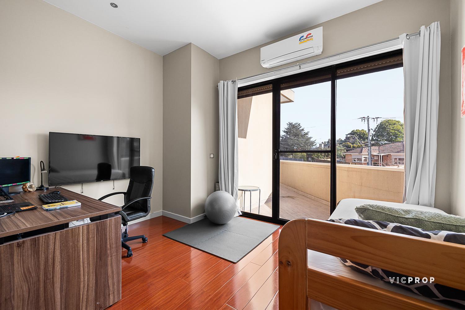 2-bedroom unit at 258 Lower Plenty Road, Rosanna, VIC 3084, Banyule, Victoria