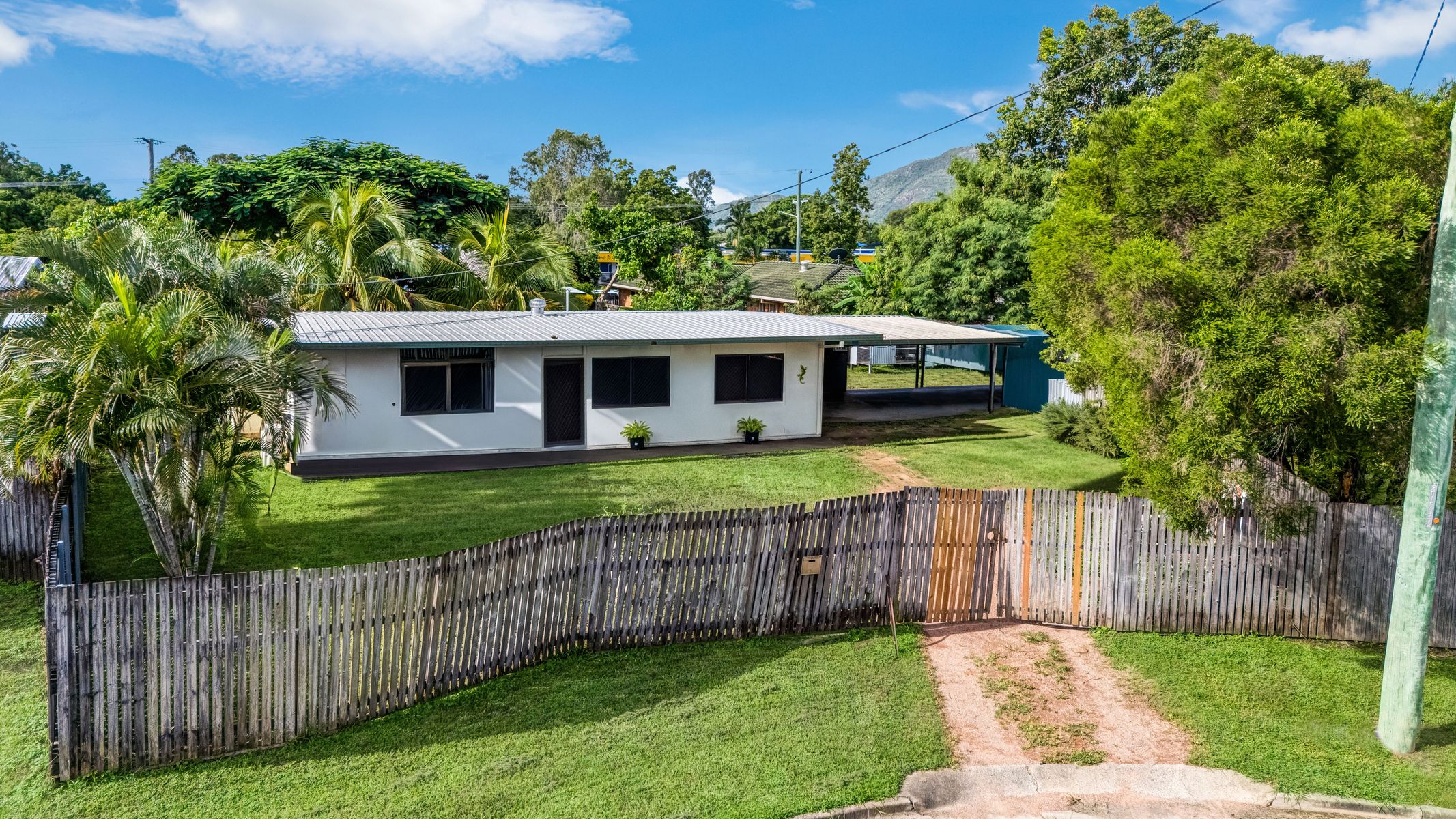 7 Thorburn Court, Kelso, QLD 4815 - Image 1