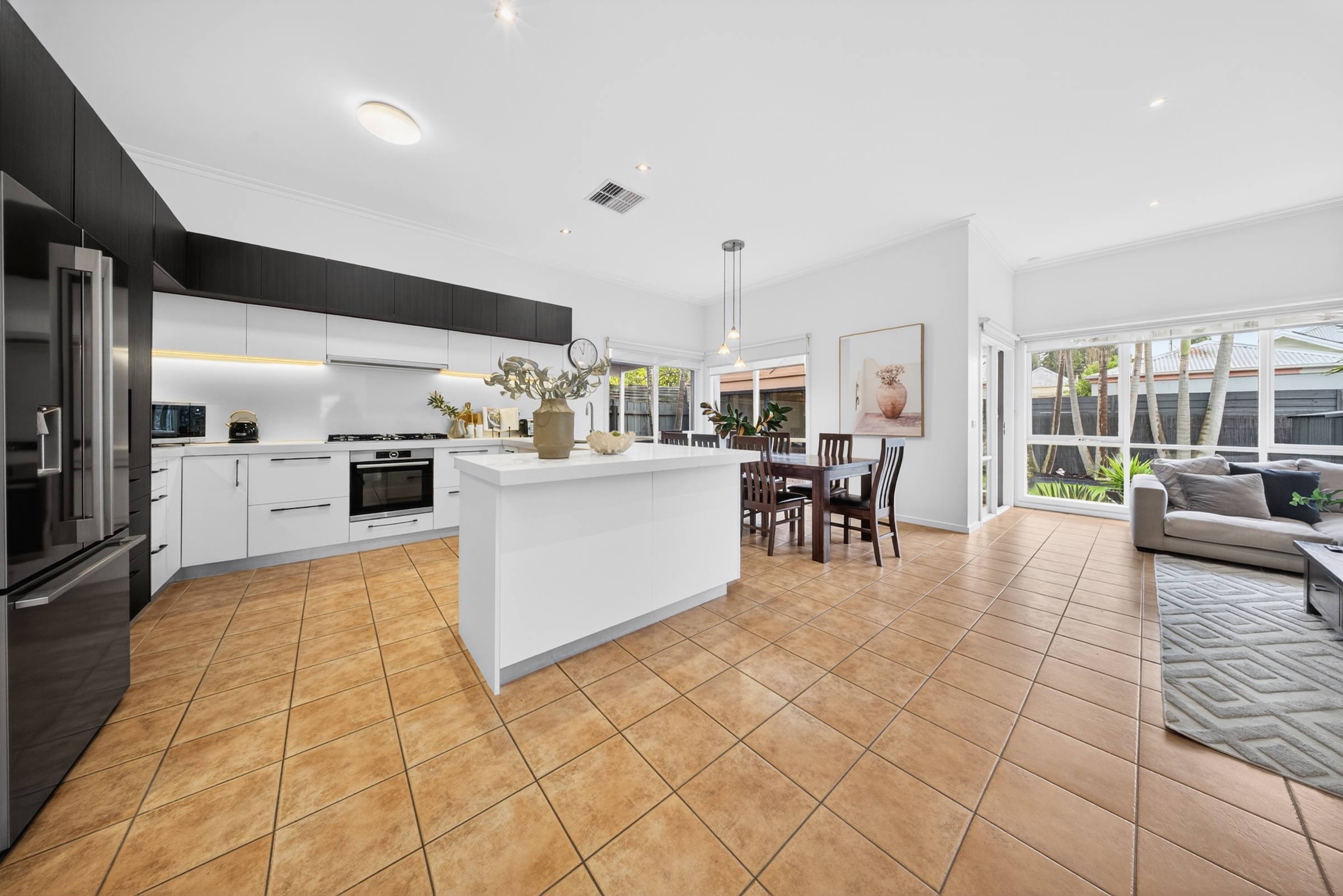 5-bedroom house at 31 Tamar Grove, Oakleigh, VIC 3166, Monash, Victoria