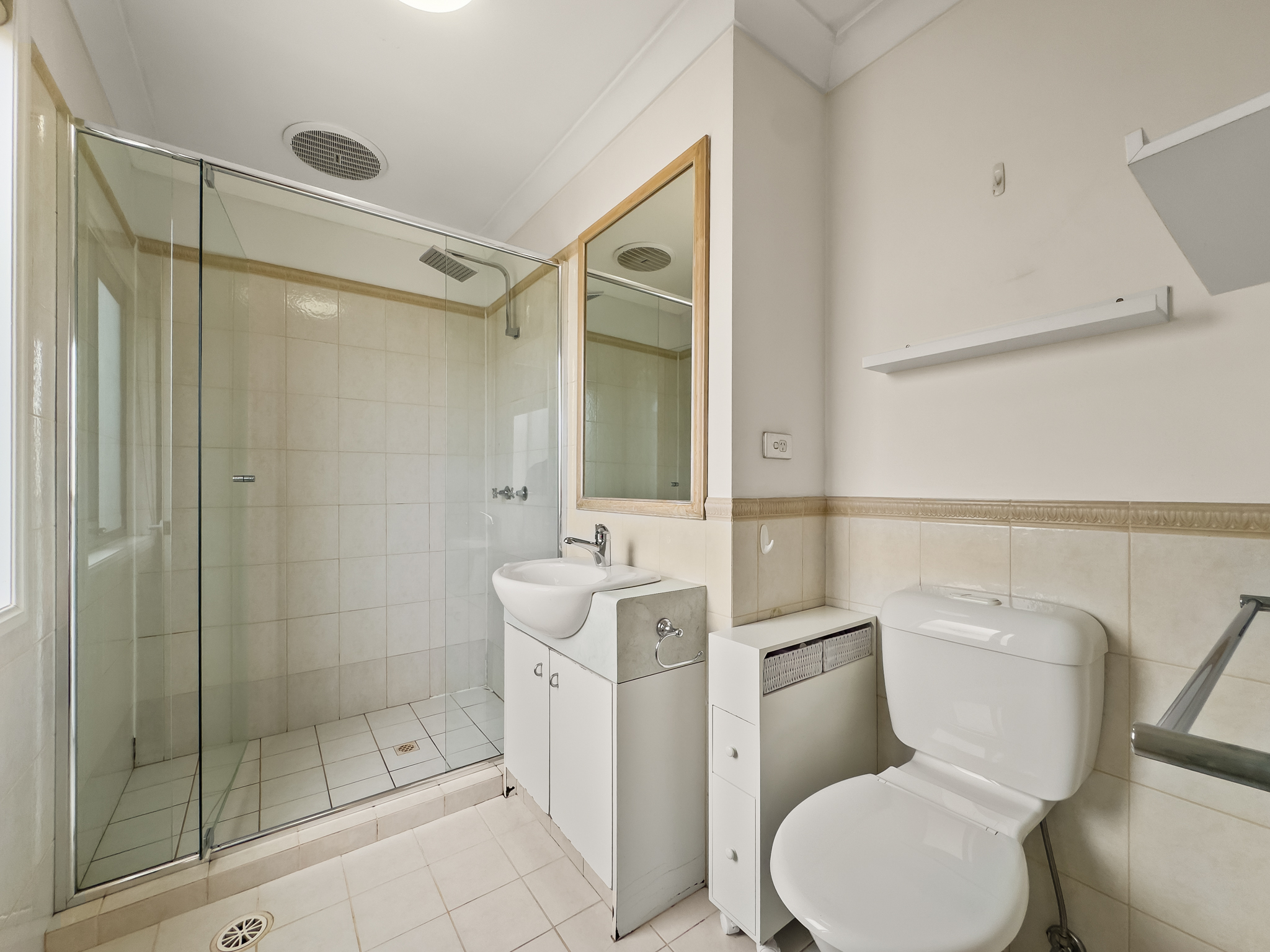 LAKELAND VILLAS 162 10 GHILGAI ROAD, MERRIMAC QLD 4226 - Image 9