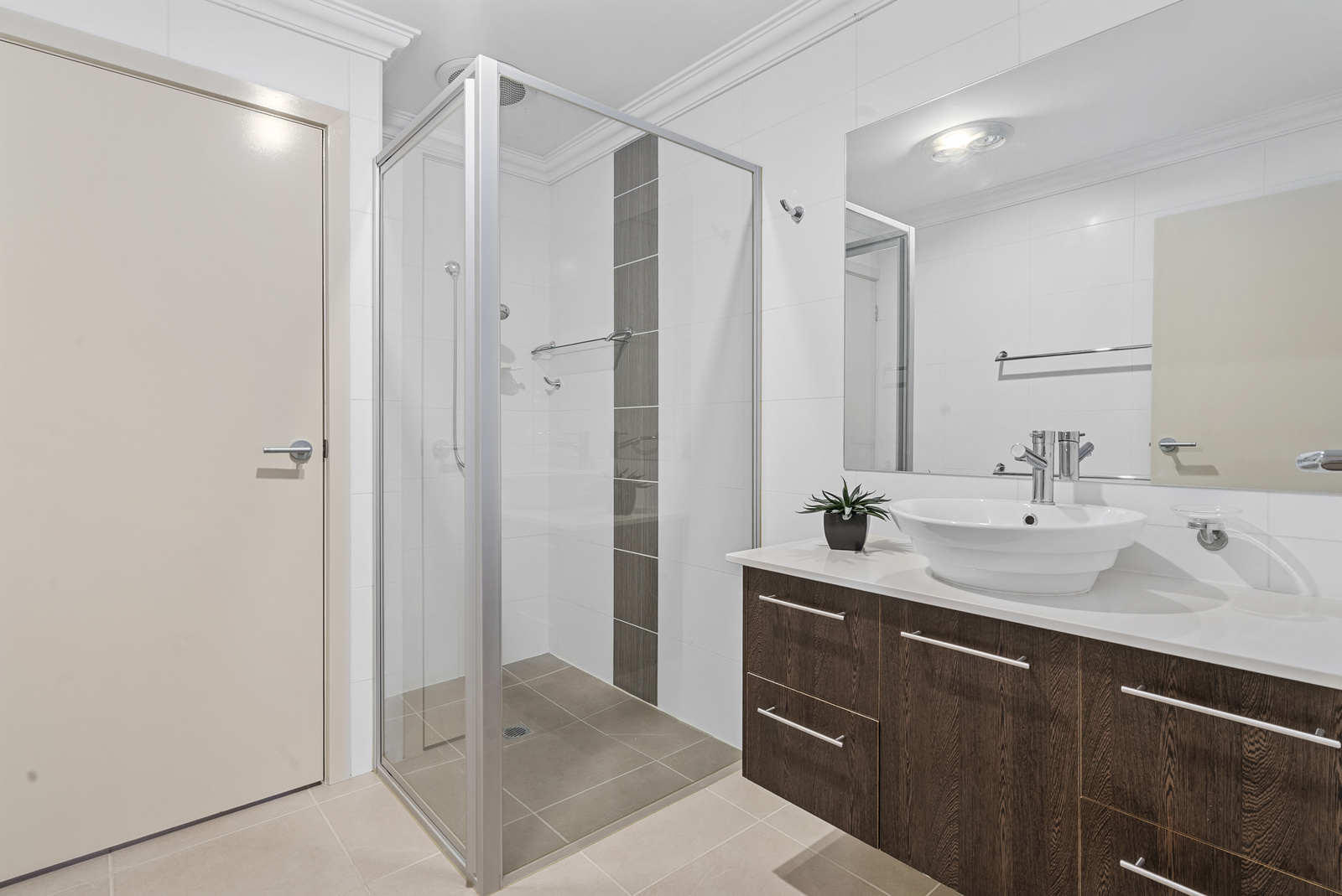 3-bedroom unit at 2 35 BANK STREET, YARRAWONGA VIC 3730, Moira, Victoria