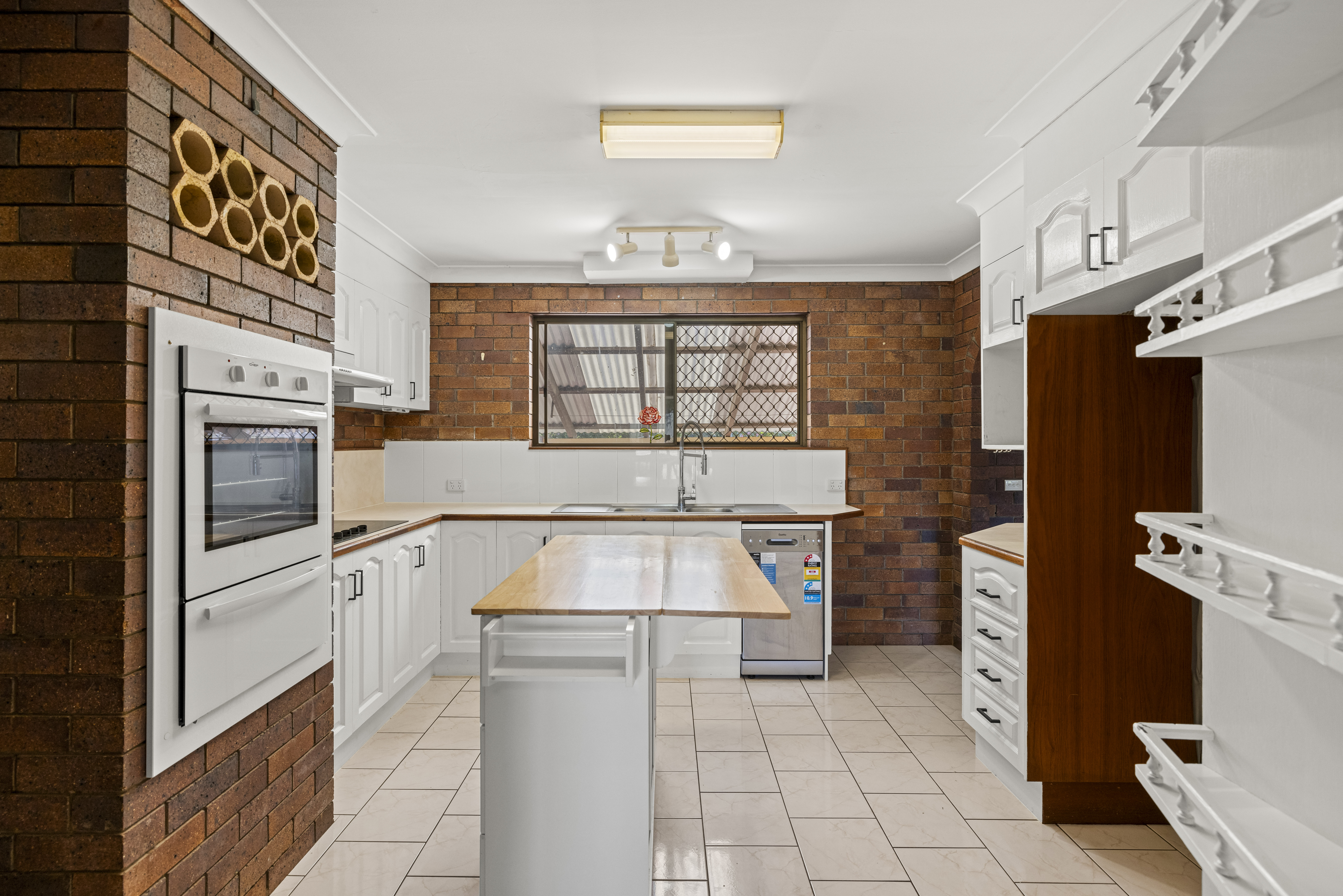 91 HIGH STREET, Rangeville QLD 4350 - Image 2