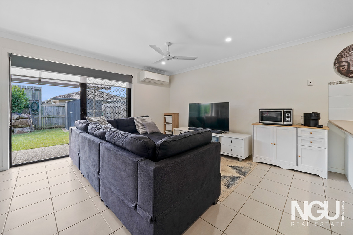 19 Coldstream Way, Holmview, QLD 4207 - Image 5